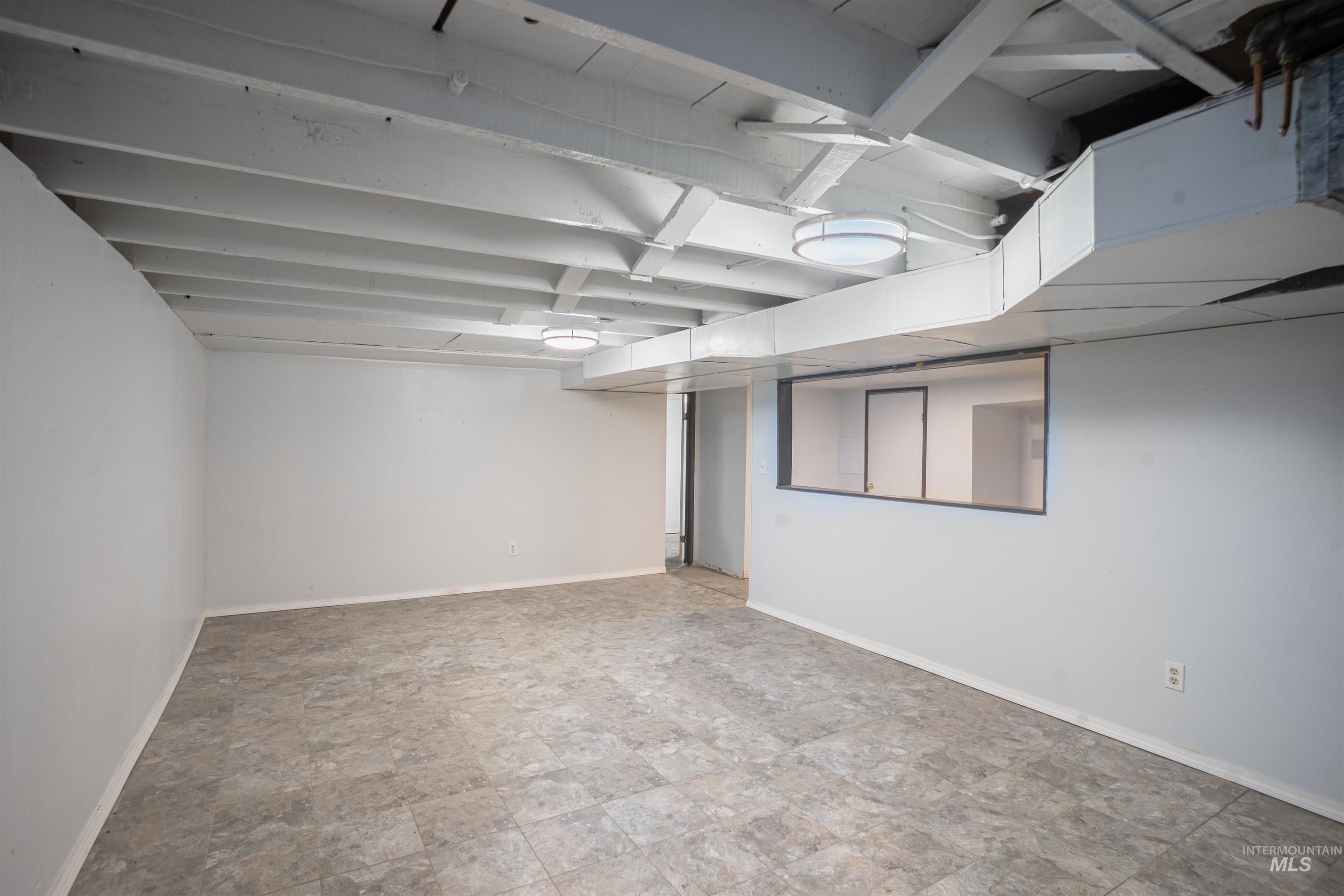 1206 9th Ave East, Twin Falls, Idaho 83301, 3 Bedrooms, 1 Bathroom, Residential For Sale, Price $295,000, 98958030