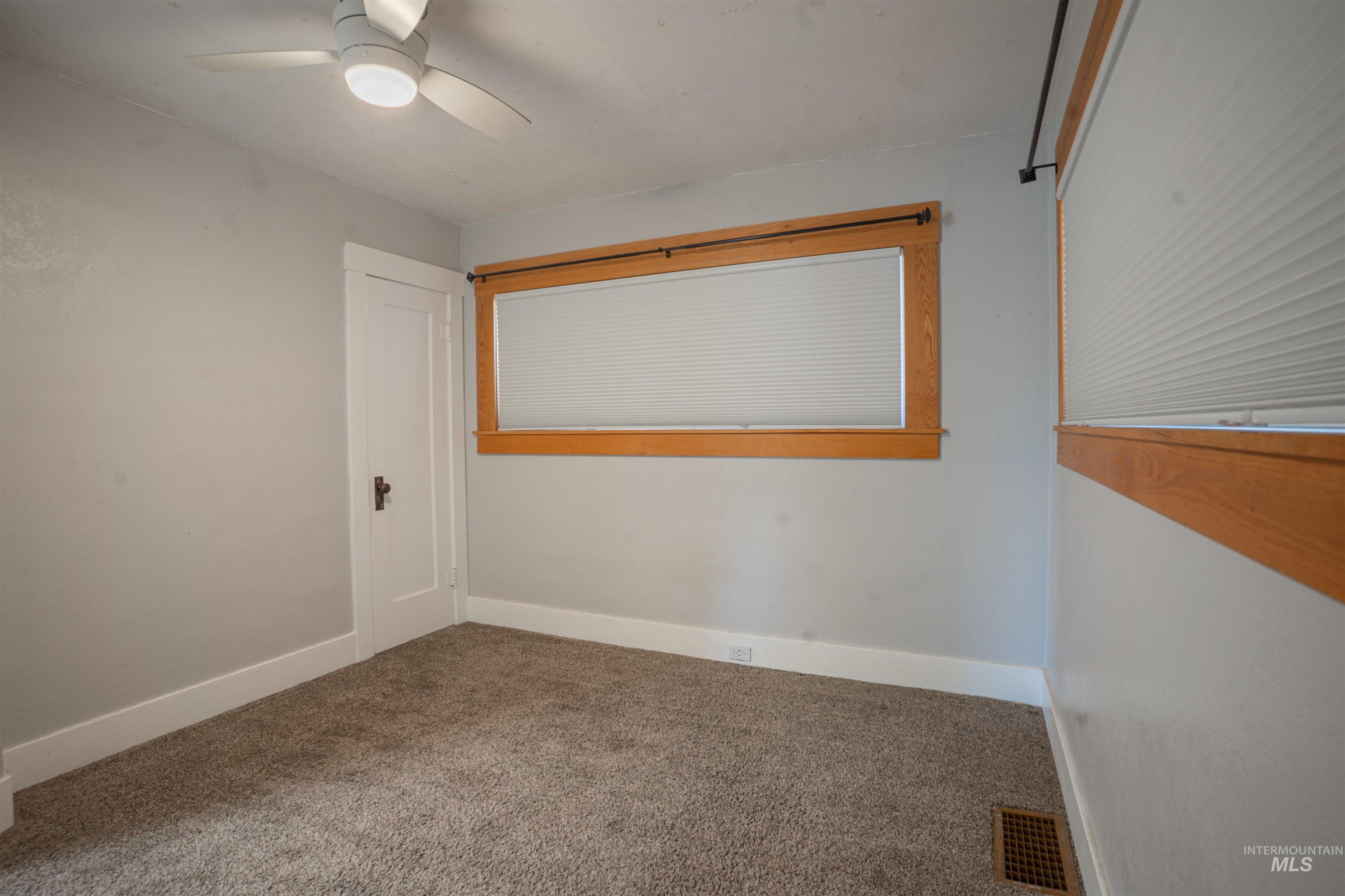 1206 9th Ave East, Twin Falls, Idaho 83301, 3 Bedrooms, 1 Bathroom, Residential For Sale, Price $295,000, 98958030