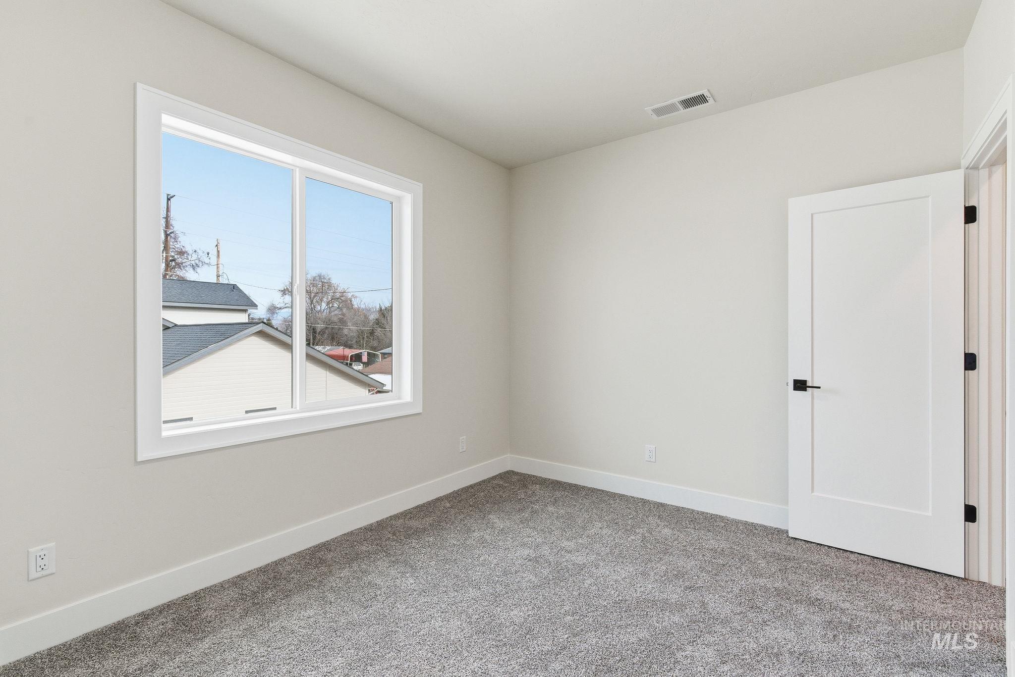 6821 W Ustick, Boise, Idaho 83704, 3 Bedrooms, 2.5 Bathrooms, Residential For Sale, Price $569,900, 98958098