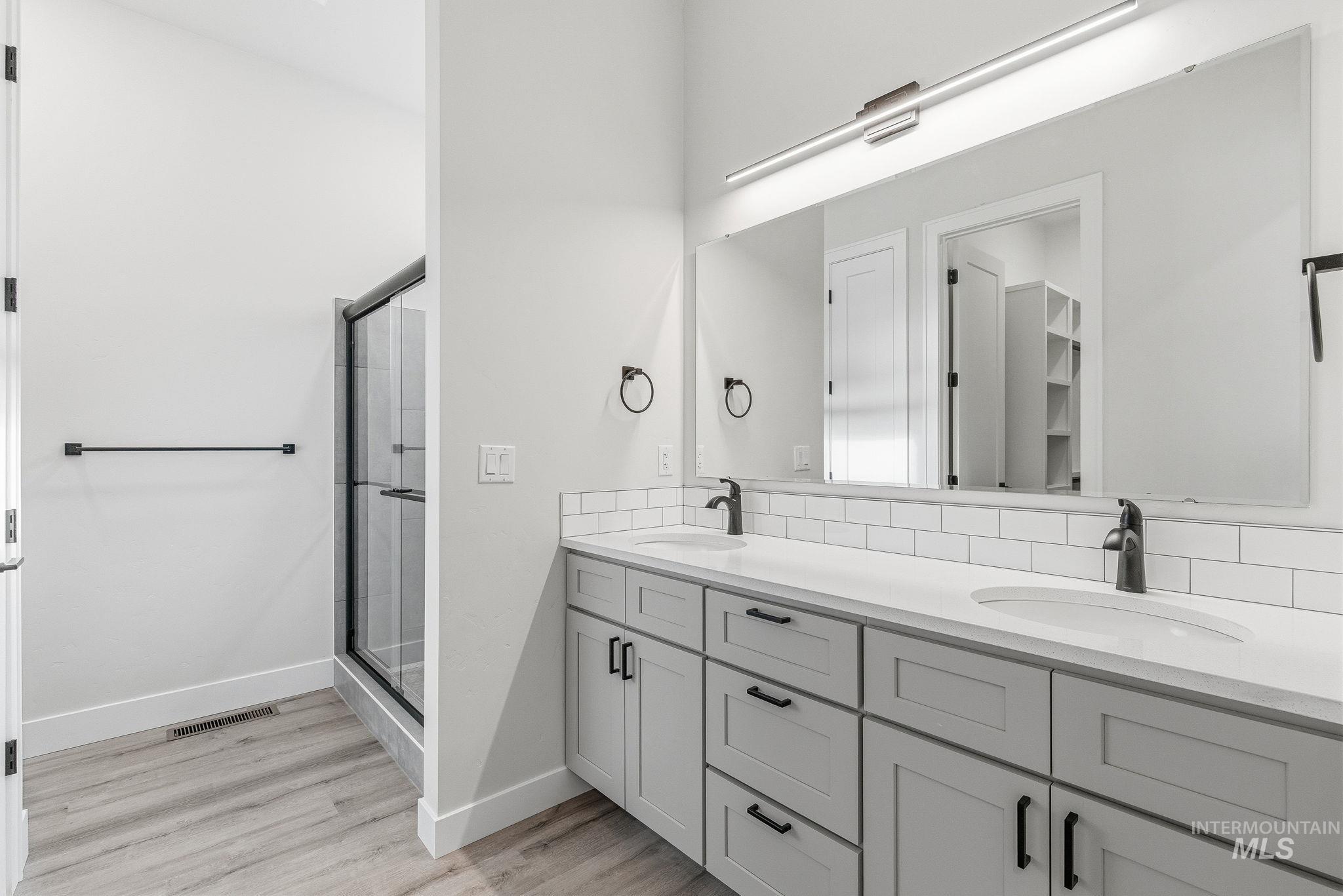 6821 W Ustick, Boise, Idaho 83704, 3 Bedrooms, 2.5 Bathrooms, Residential For Sale, Price $569,900, 98958098