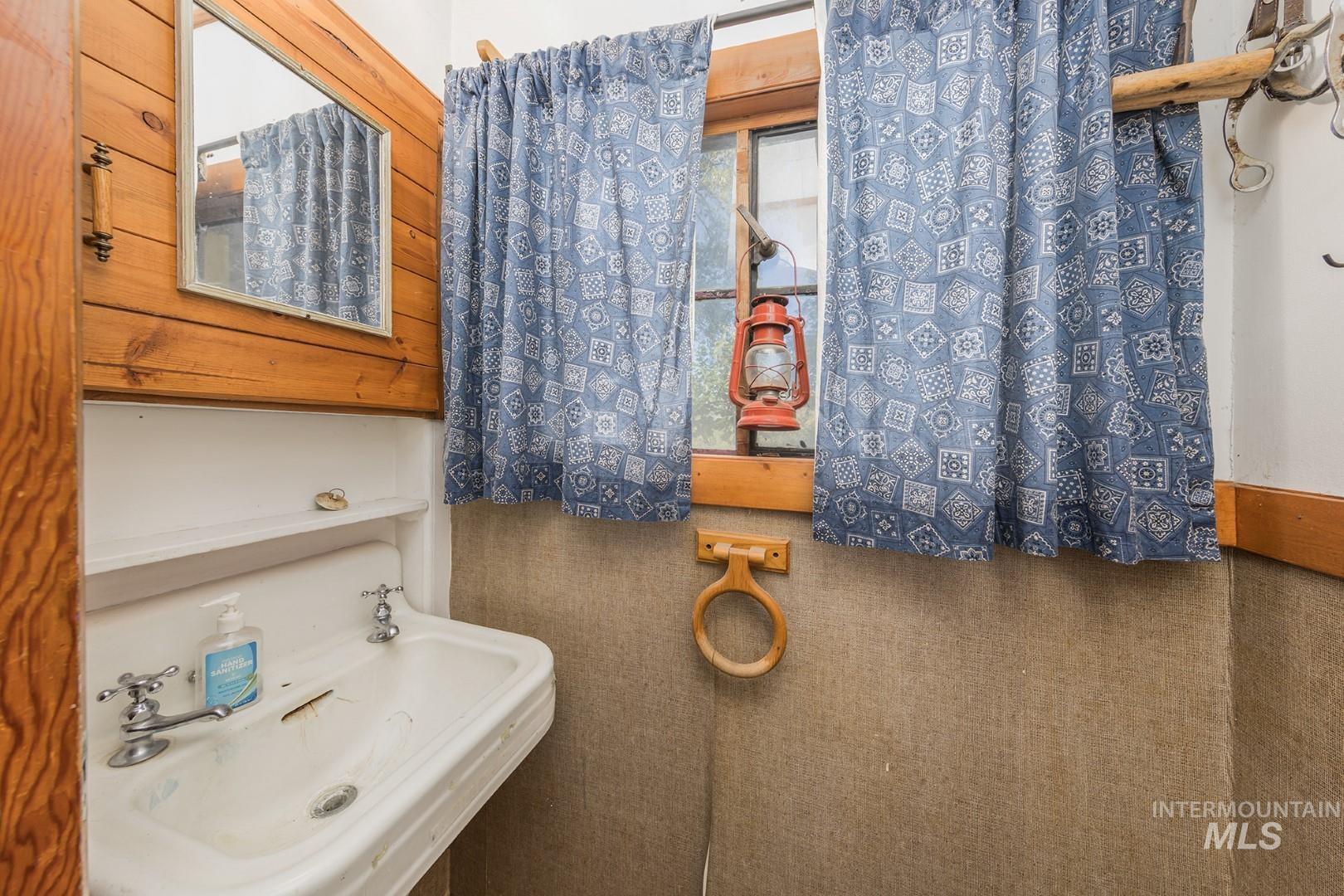 108 1/2 N Galena, Council, Idaho 83612, 2 Bedrooms, 2 Bathrooms, Residential For Sale, Price $350,000, 98958137