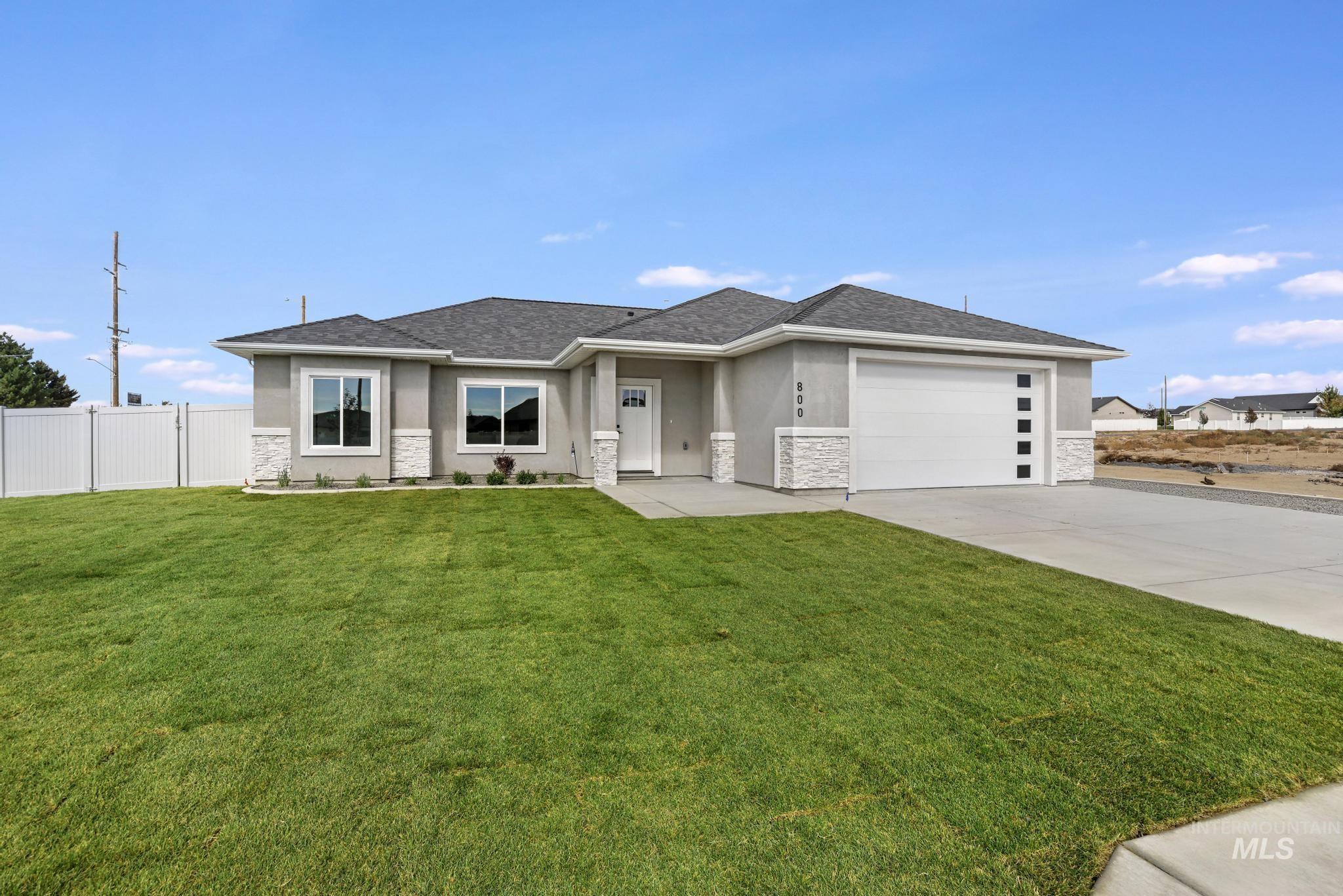 800 Bird Farm Drive, Jerome, Idaho 83338, 4 Bedrooms, 2 Bathrooms, Residential For Sale, Price $439,900,MLS 98958265