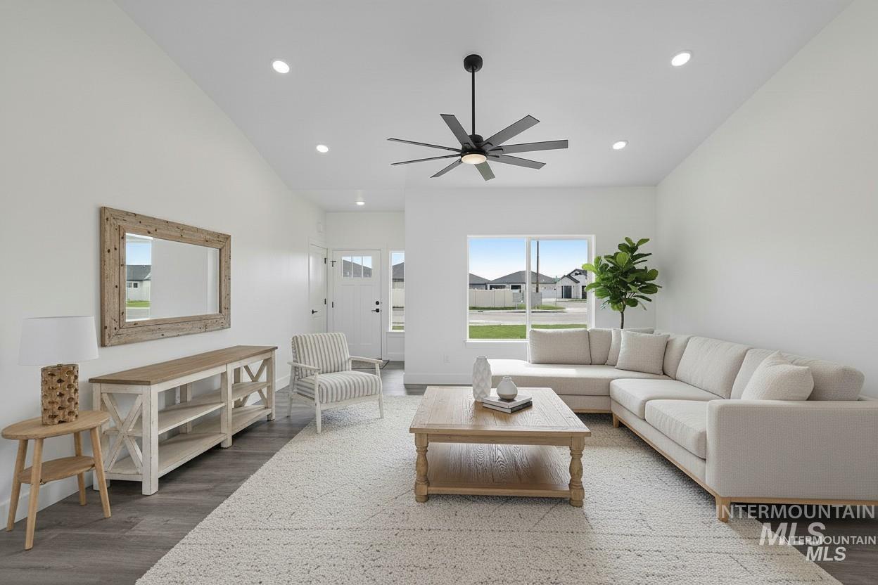 800 Bird Farm Drive, Jerome, Idaho 83338, 4 Bedrooms, 2 Bathrooms, Residential For Sale, Price $439,900,MLS 98958265