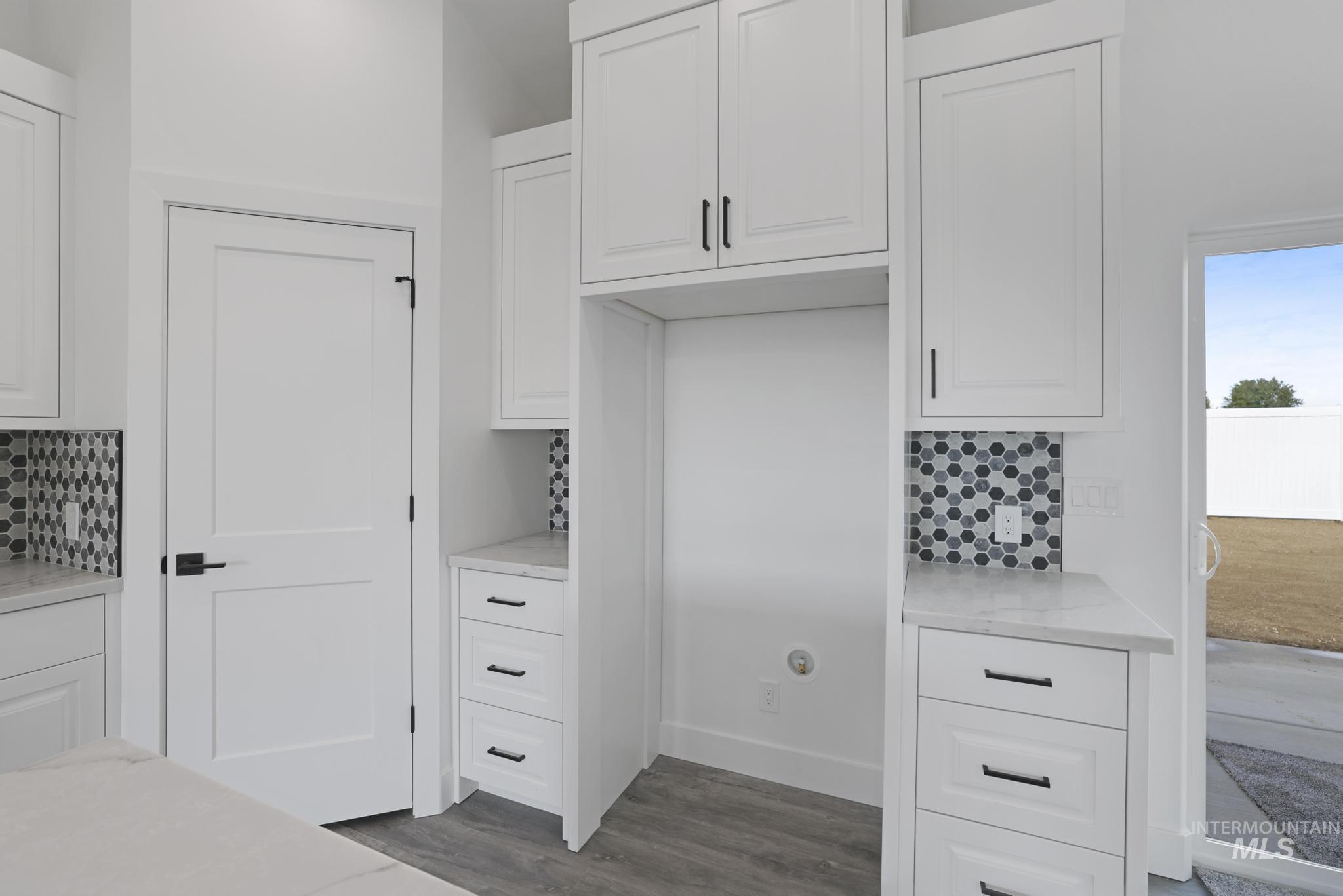 800 Bird Farm Drive, Jerome, Idaho 83338, 4 Bedrooms, 2 Bathrooms, Residential For Sale, Price $439,900,MLS 98958265