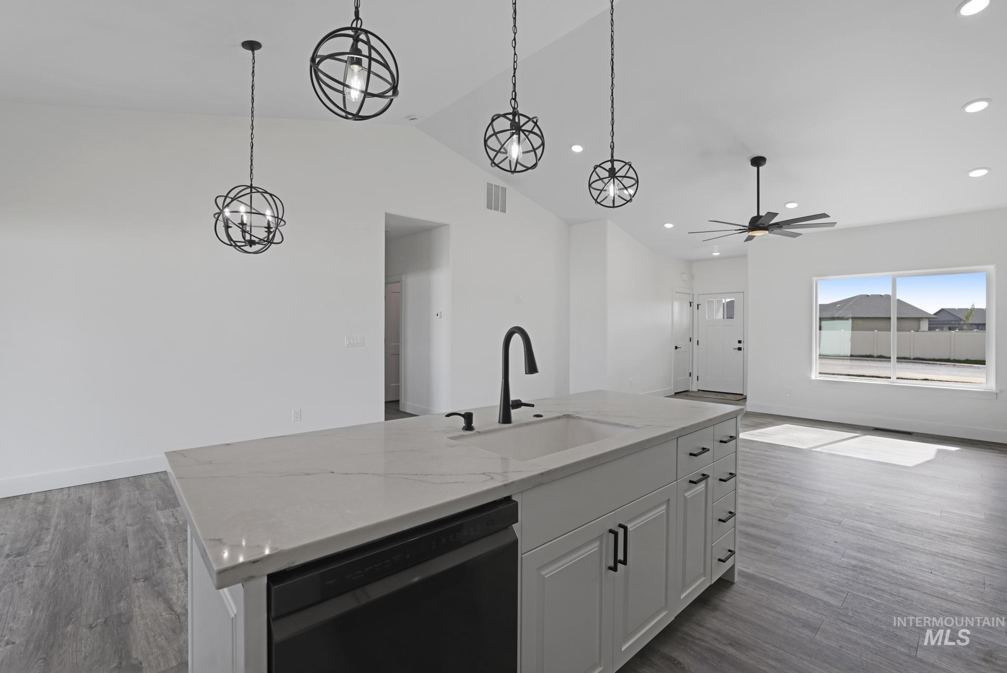 800 Bird Farm Drive, Jerome, Idaho 83338, 4 Bedrooms, 2 Bathrooms, Residential For Sale, Price $439,900,MLS 98958265