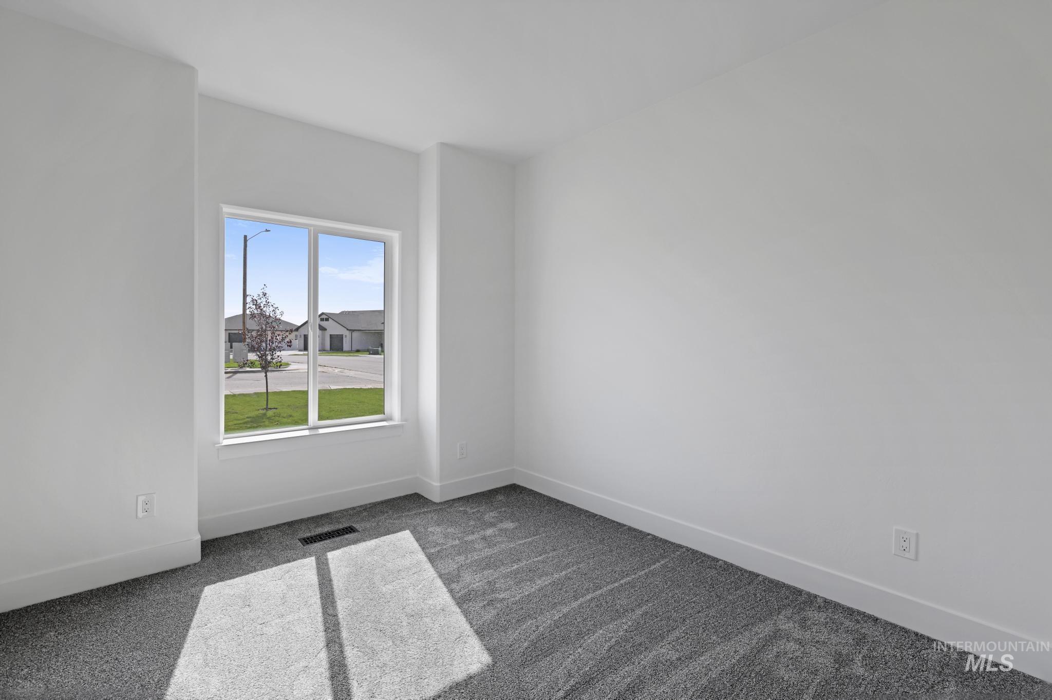 800 Bird Farm Drive, Jerome, Idaho 83338, 4 Bedrooms, 2 Bathrooms, Residential For Sale, Price $439,900,MLS 98958265