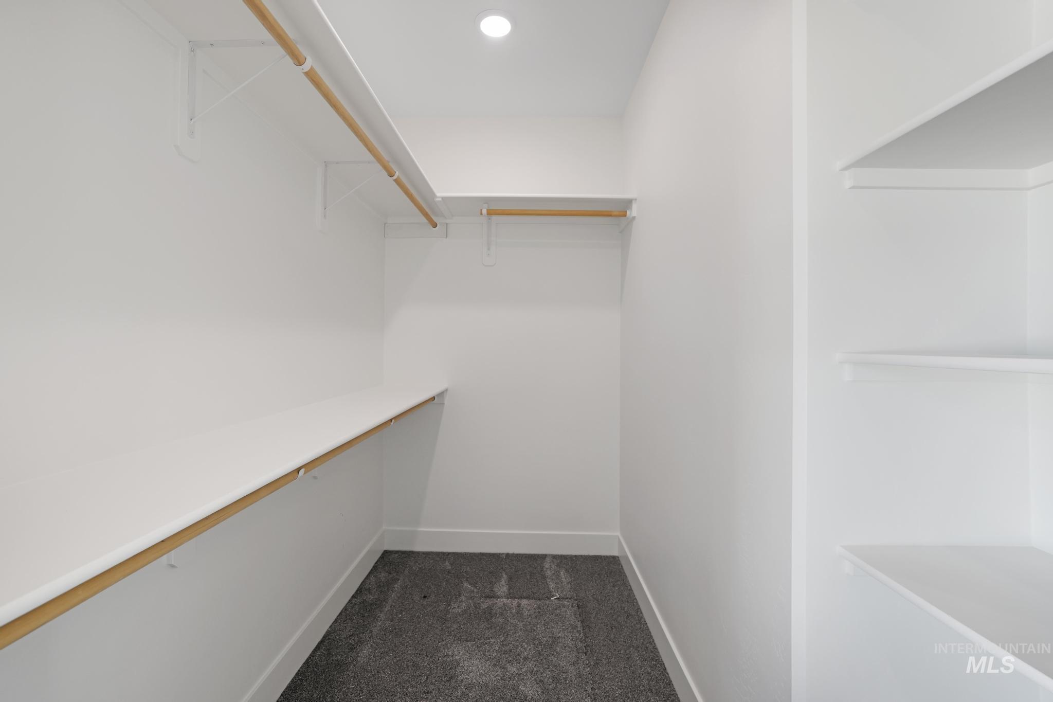 800 Bird Farm Drive, Jerome, Idaho 83338, 4 Bedrooms, 2 Bathrooms, Residential For Sale, Price $439,900,MLS 98958265