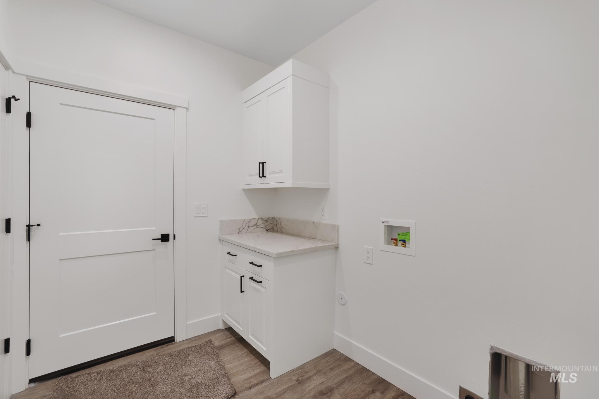 800 Bird Farm Drive, Jerome, Idaho 83338, 4 Bedrooms, 2 Bathrooms, Residential For Sale, Price $439,900,MLS 98958265