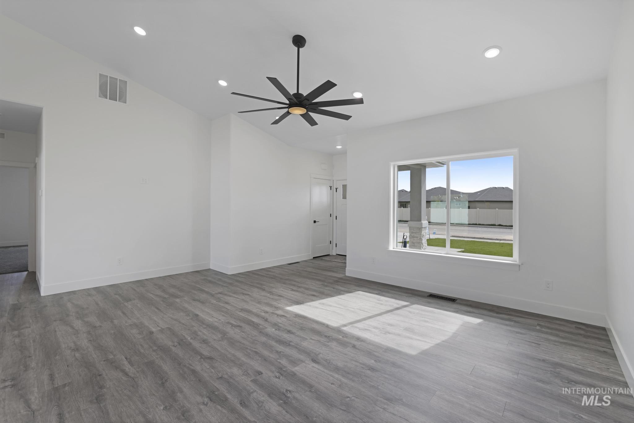 800 Bird Farm Drive, Jerome, Idaho 83338, 4 Bedrooms, 2 Bathrooms, Residential For Sale, Price $439,900,MLS 98958265