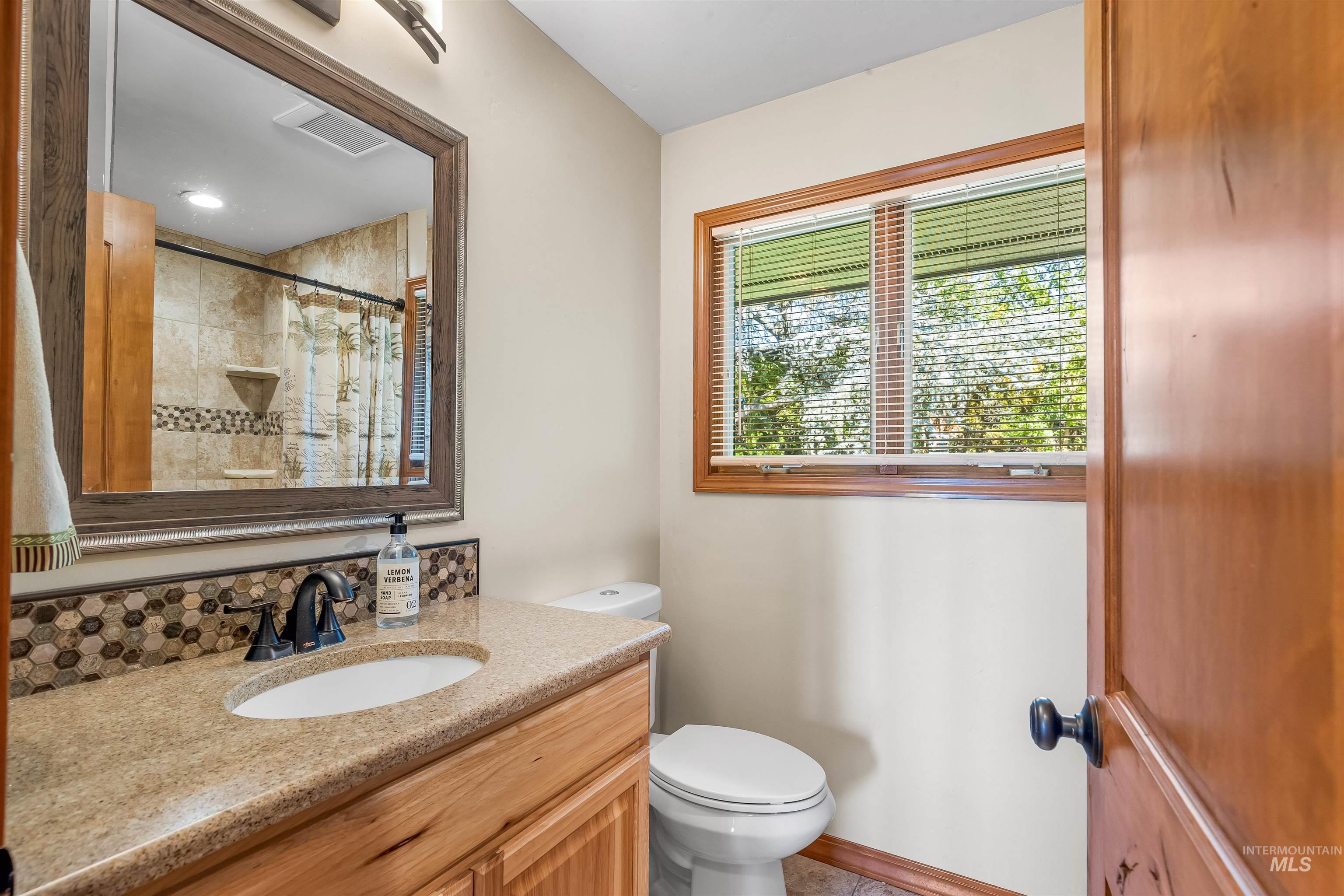 1533 Vineyard Drive, Lewiston, Idaho 83501, 5 Bedrooms, 4 Bathrooms, Residential For Sale, Price $799,000,MLS 98958273