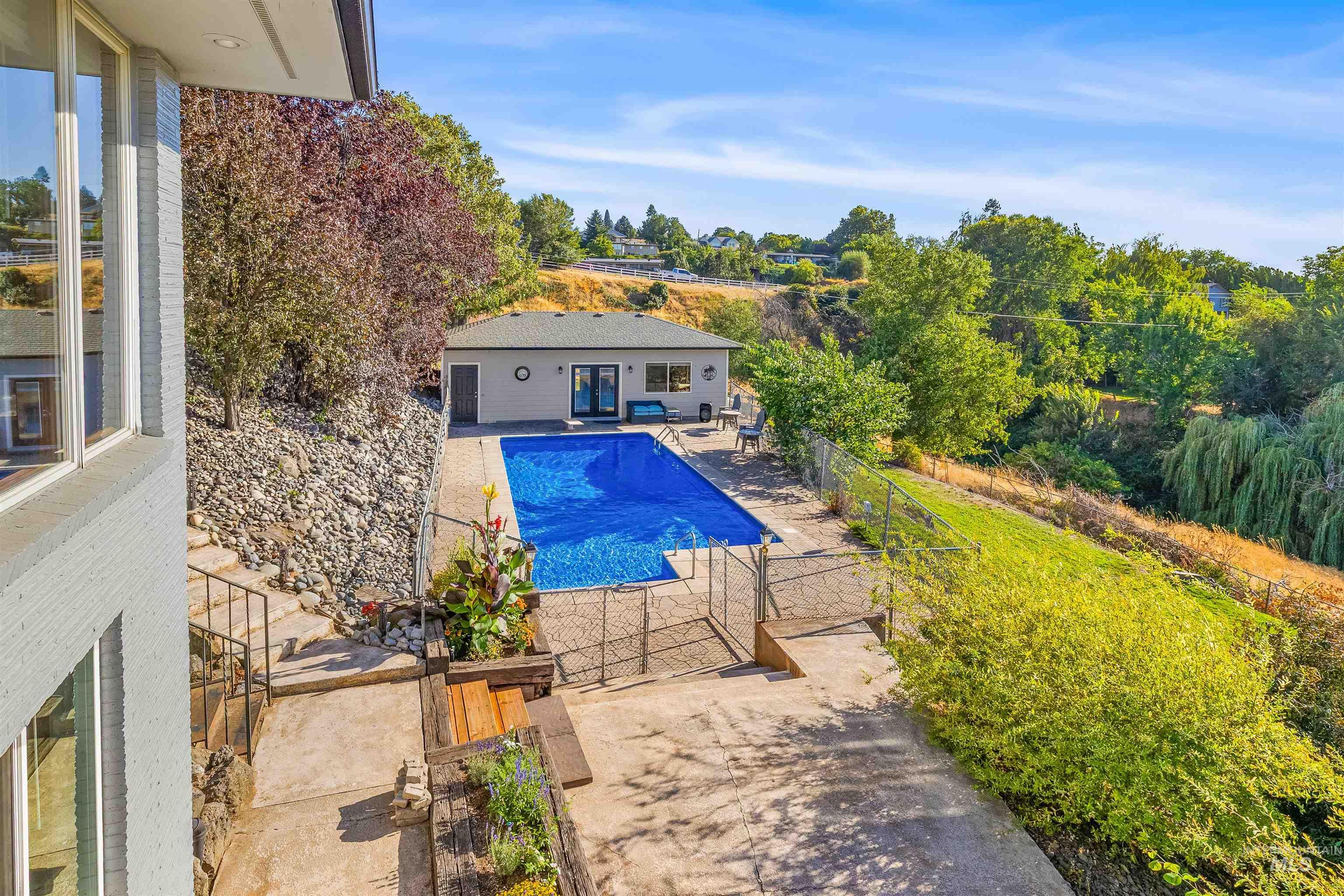 1533 Vineyard Drive, Lewiston, Idaho 83501, 5 Bedrooms, 4 Bathrooms, Residential For Sale, Price $799,000,MLS 98958273