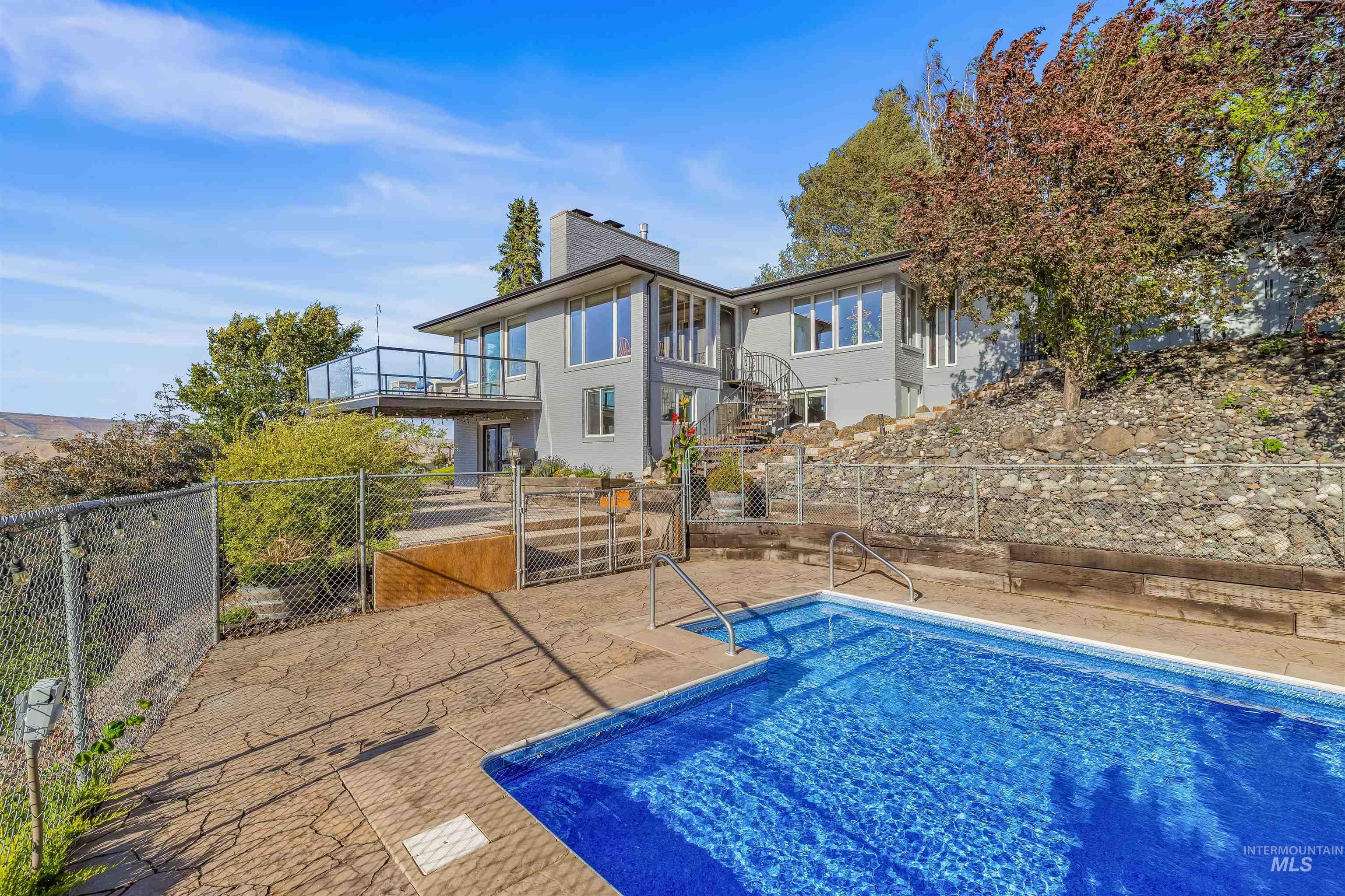 1533 Vineyard Drive, Lewiston, Idaho 83501, 5 Bedrooms, 4 Bathrooms, Residential For Sale, Price $799,000,MLS 98958273