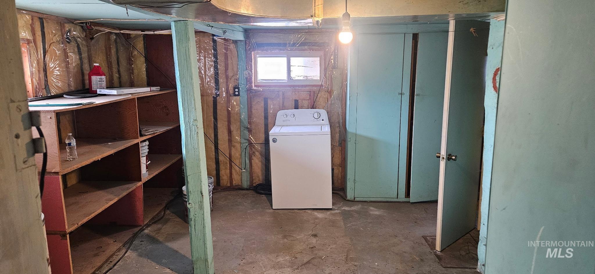 284 N Main, Downey, Idaho 83234, 5 Bedrooms, 1 Bathroom, Residential For Sale, Price $279,900,MLS 98958276