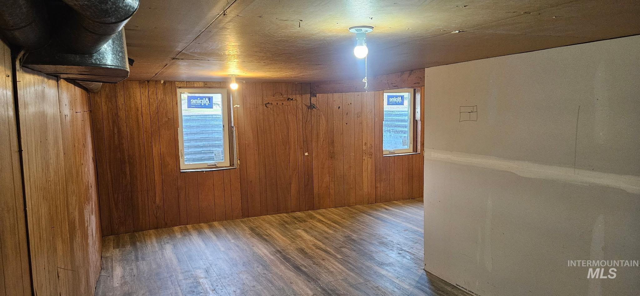 284 N Main, Downey, Idaho 83234, 5 Bedrooms, 1 Bathroom, Residential For Sale, Price $279,900,MLS 98958276