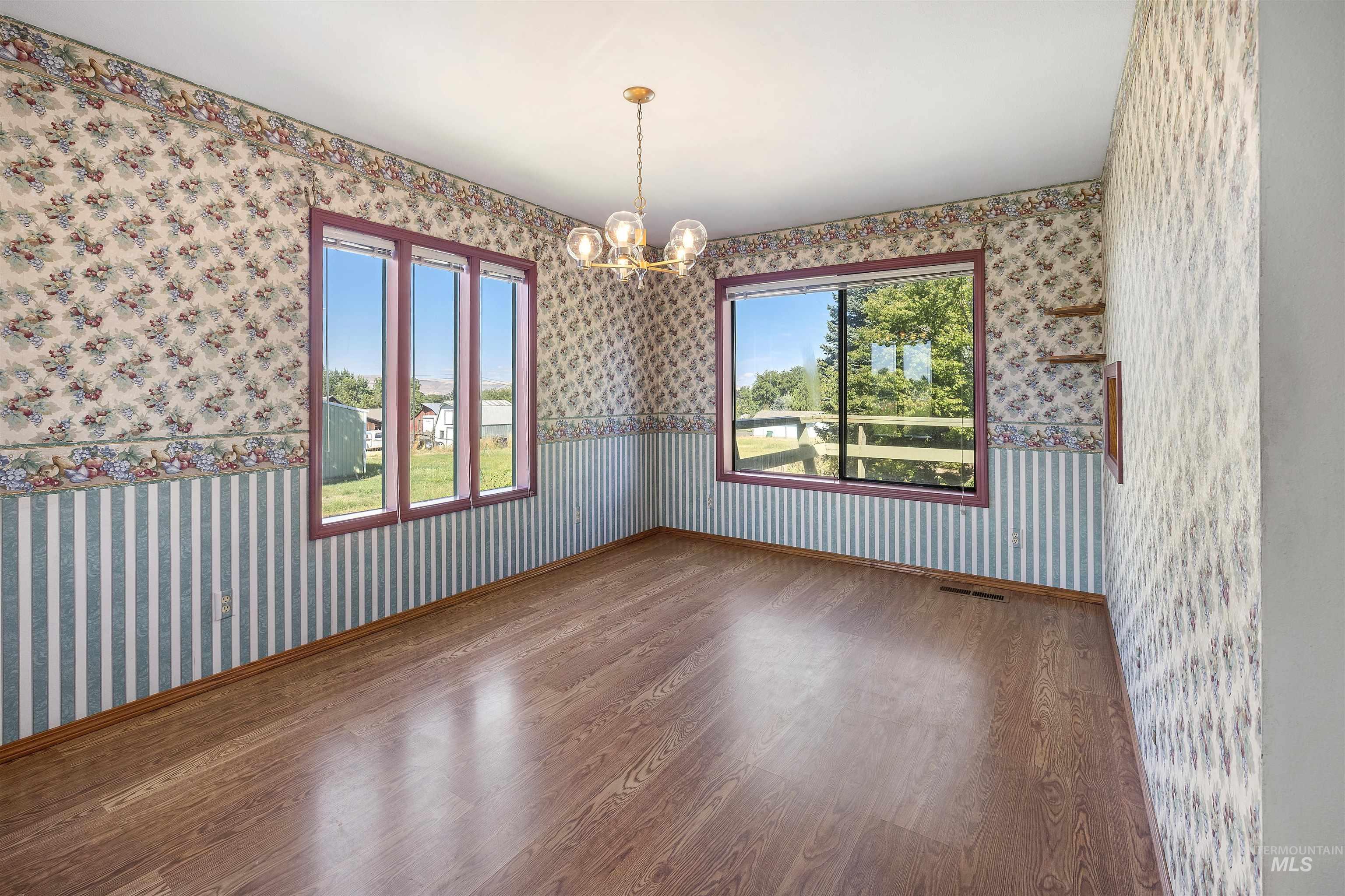 3427 14th Street, Lewiston, Idaho 83501-0000, 4 Bedrooms, 2 Bathrooms, Residential For Sale, Price $499,000,MLS 98958331