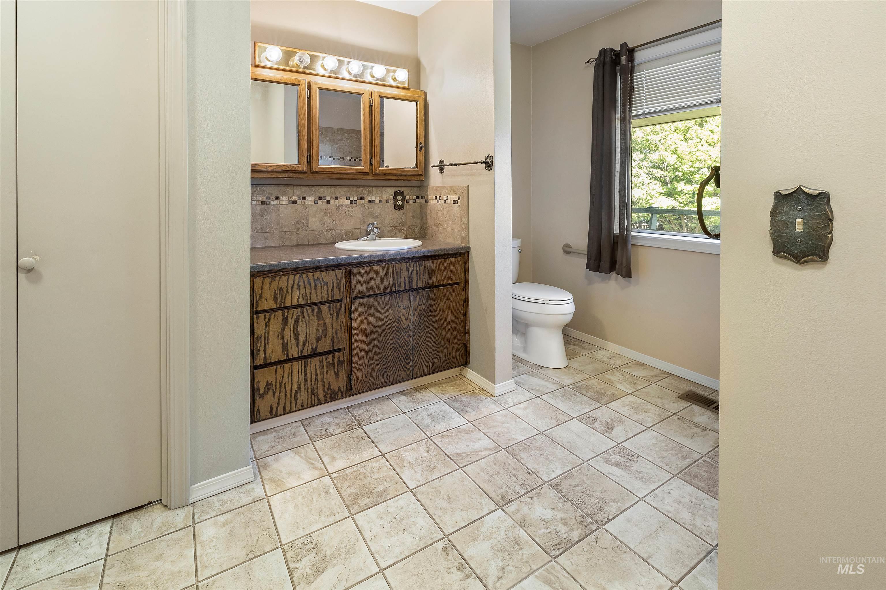 3427 14th Street, Lewiston, Idaho 83501-0000, 4 Bedrooms, 2 Bathrooms, Residential For Sale, Price $499,000,MLS 98958331