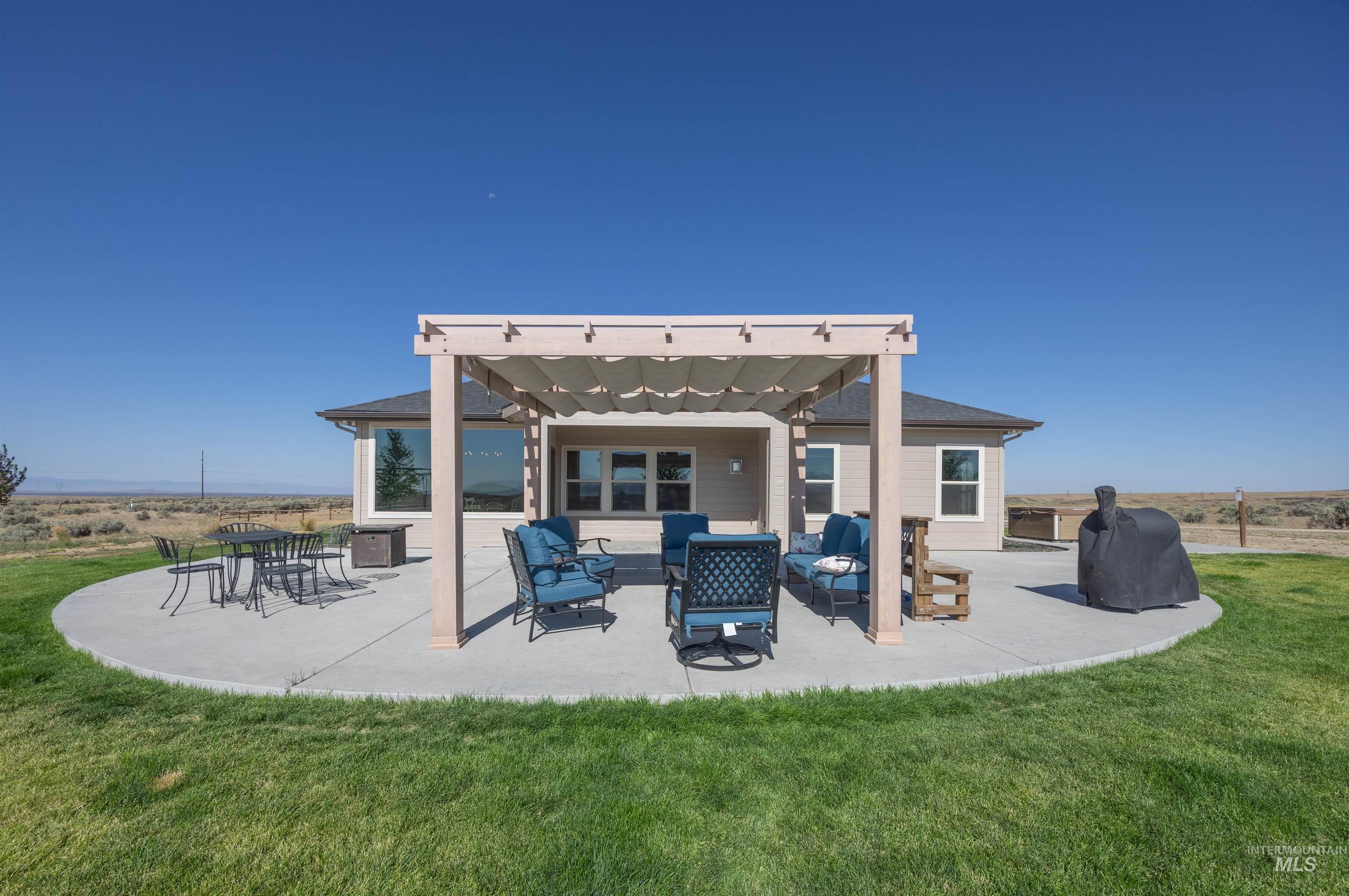 185 S Prong Horn, Boise, Idaho 83716, 3 Bedrooms, 3 Bathrooms, Residential For Sale, Price $950,000,MLS 98958340