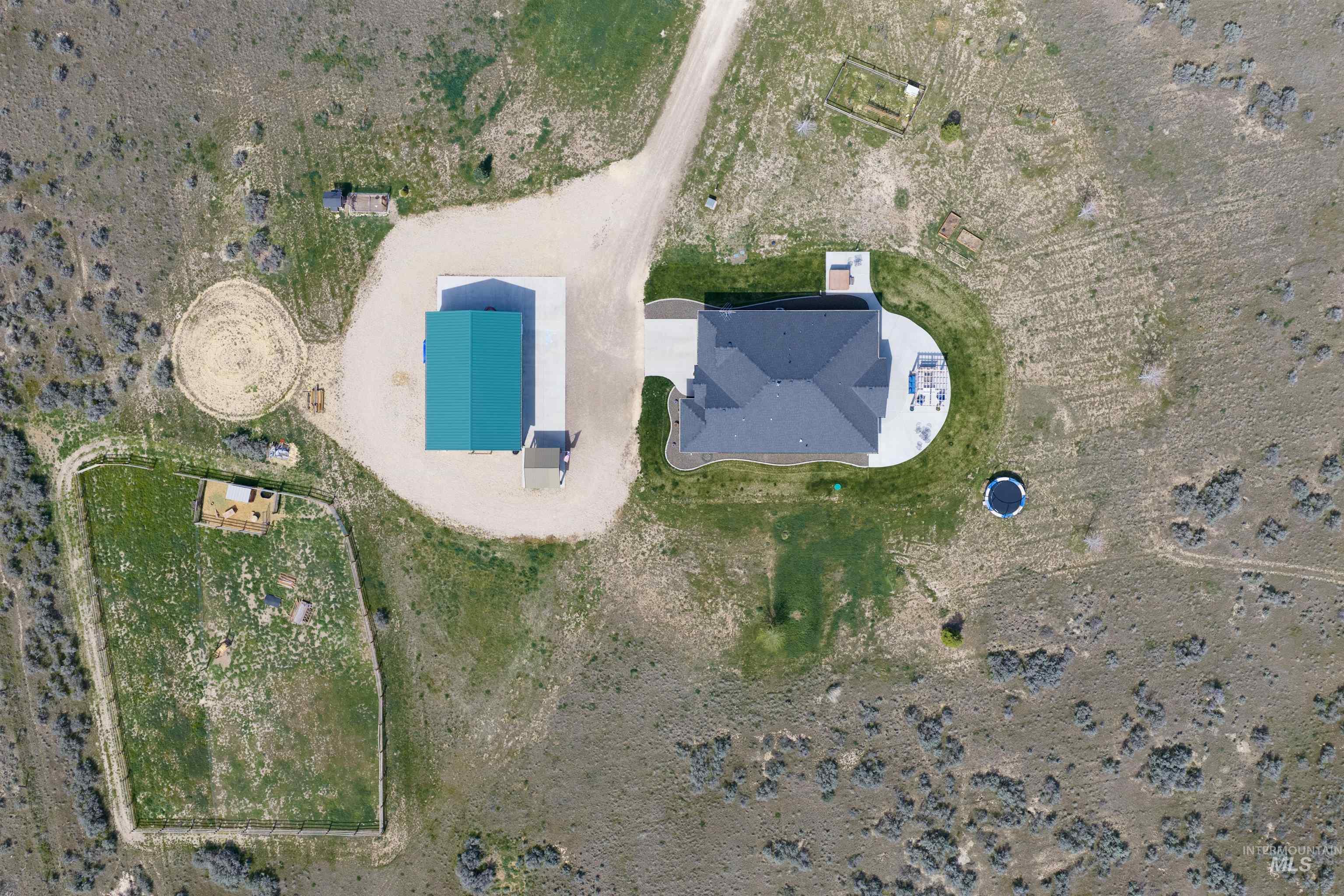 185 S Prong Horn, Boise, Idaho 83716, 3 Bedrooms, 3 Bathrooms, Residential For Sale, Price $949,900, 98958340