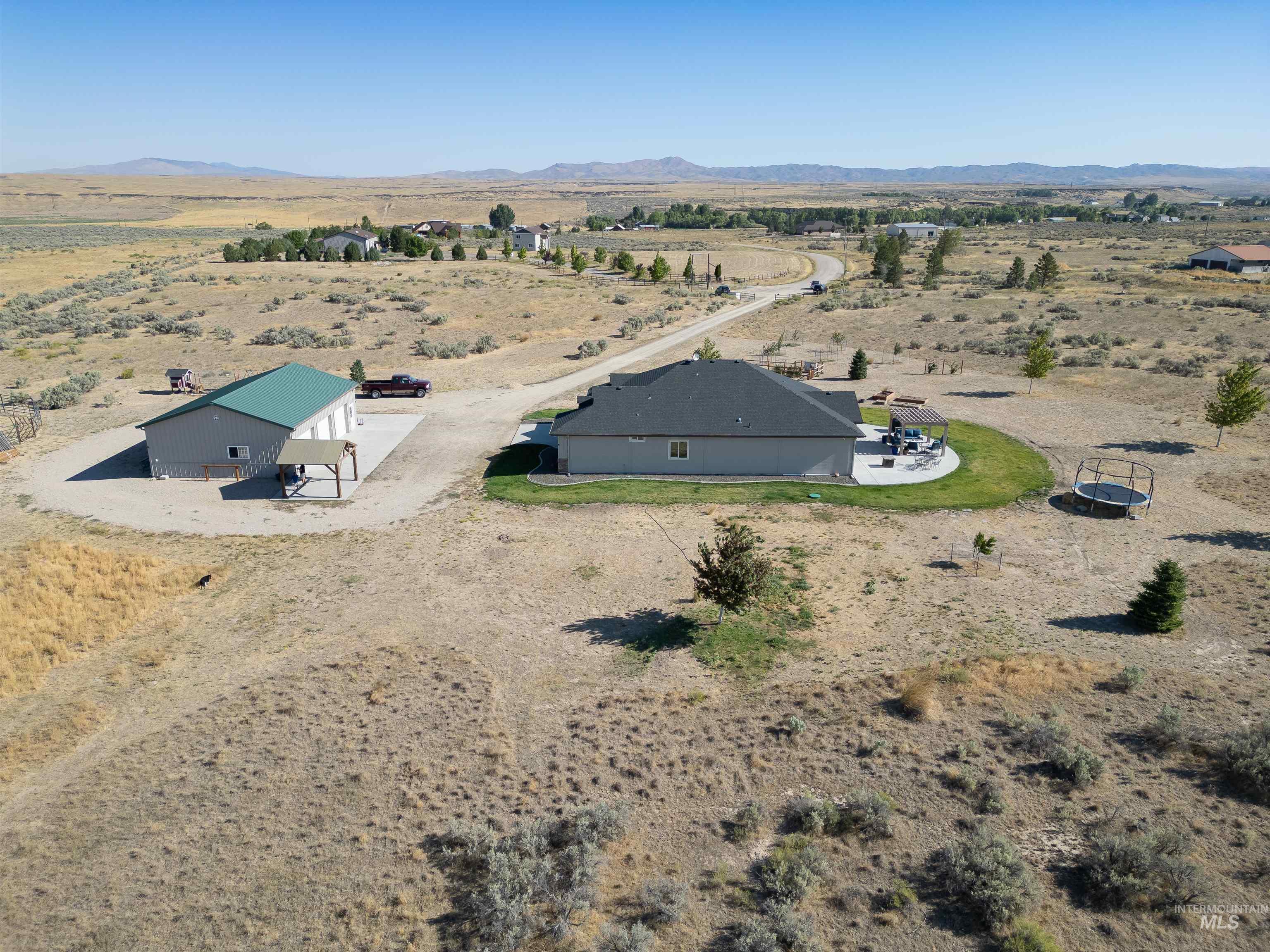 185 S Prong Horn, Boise, Idaho 83716, 3 Bedrooms, 3 Bathrooms, Residential For Sale, Price $950,000, 98958340