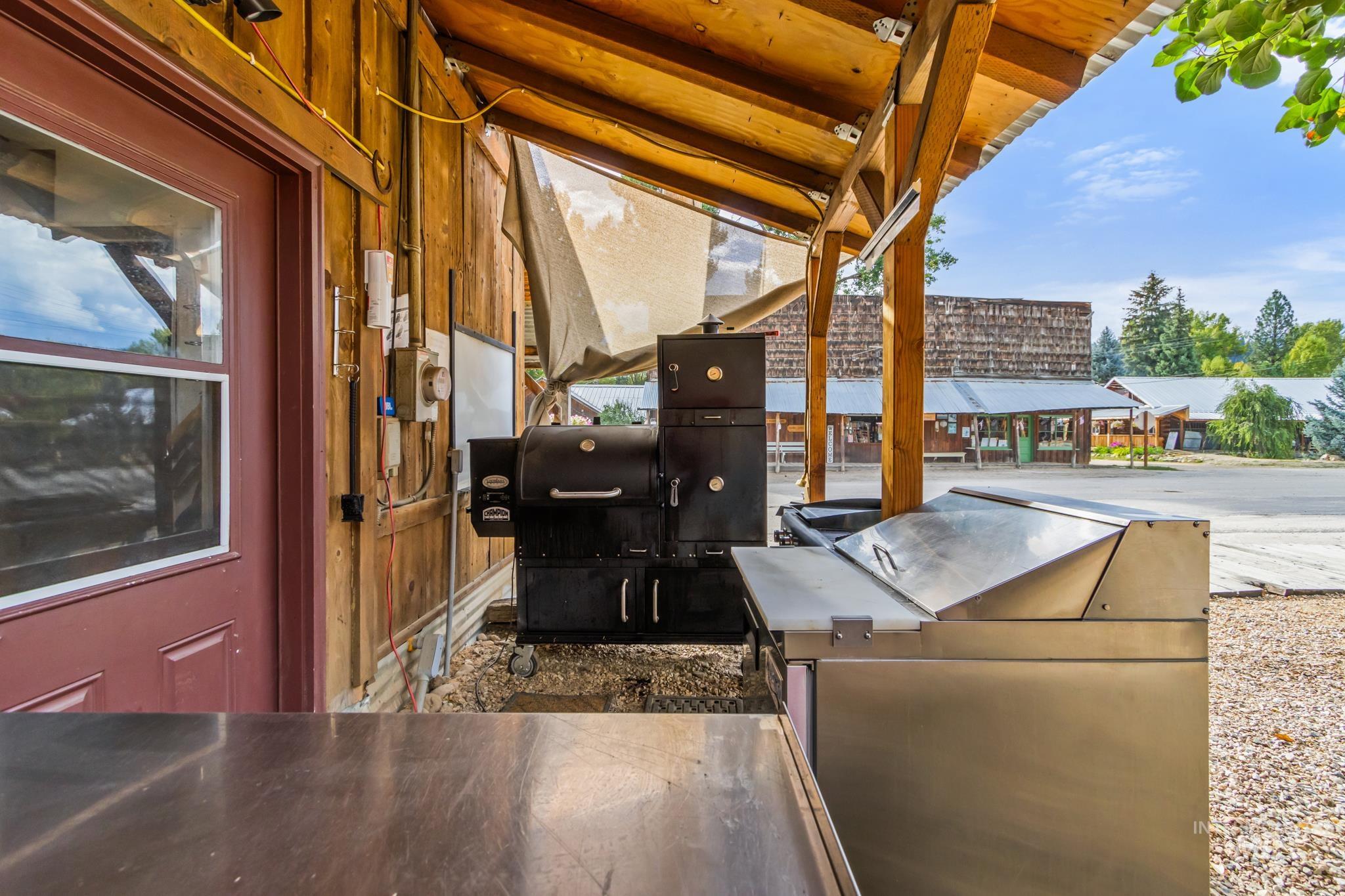 204 Main St., Idaho City, Idaho 83631, 1 Bedroom, Business/Commercial For Sale, Price $589,000,MLS 98958366