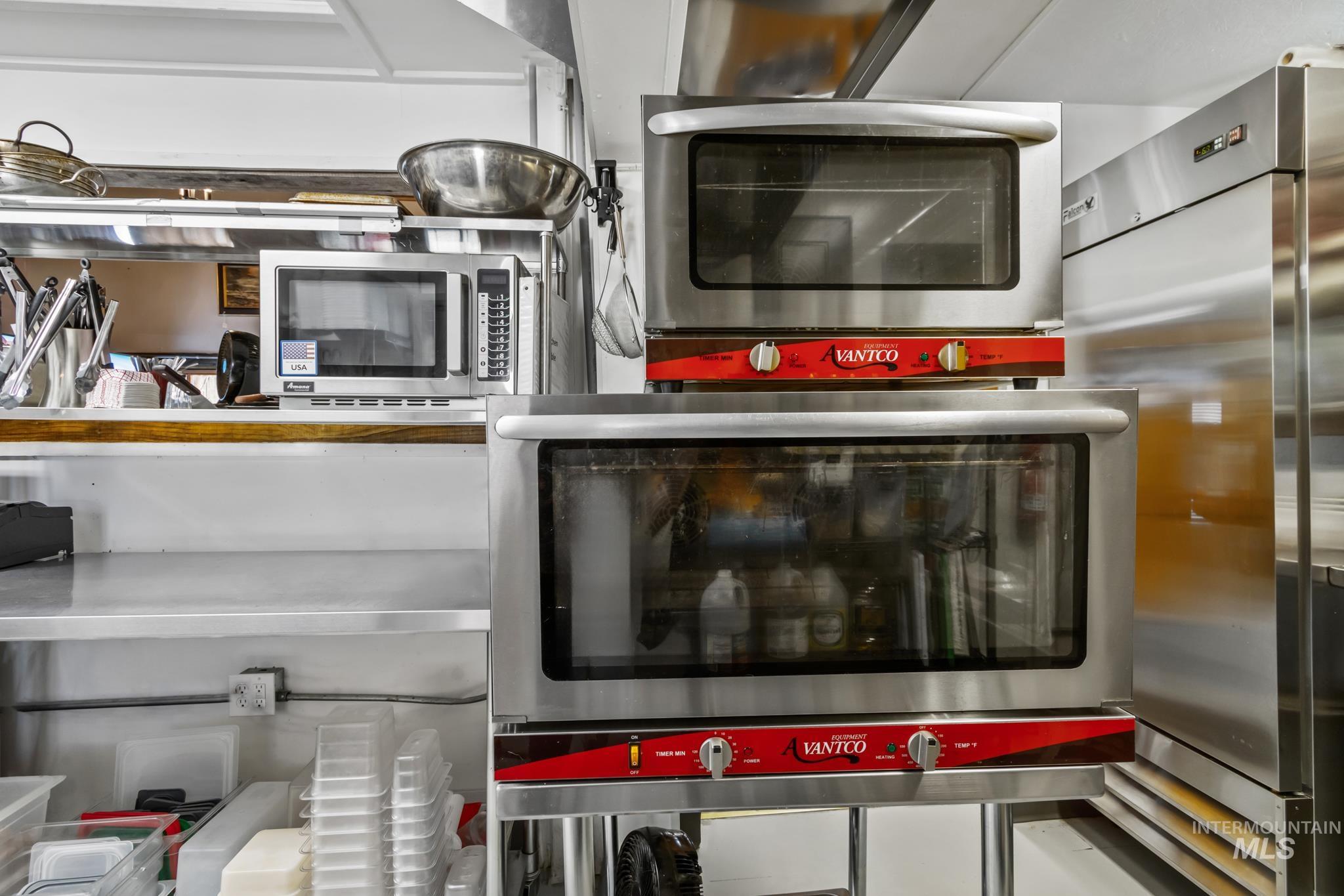 204 Main St., Idaho City, Idaho 83631, 1 Bedroom, Business/Commercial For Sale, Price $589,000,MLS 98958366