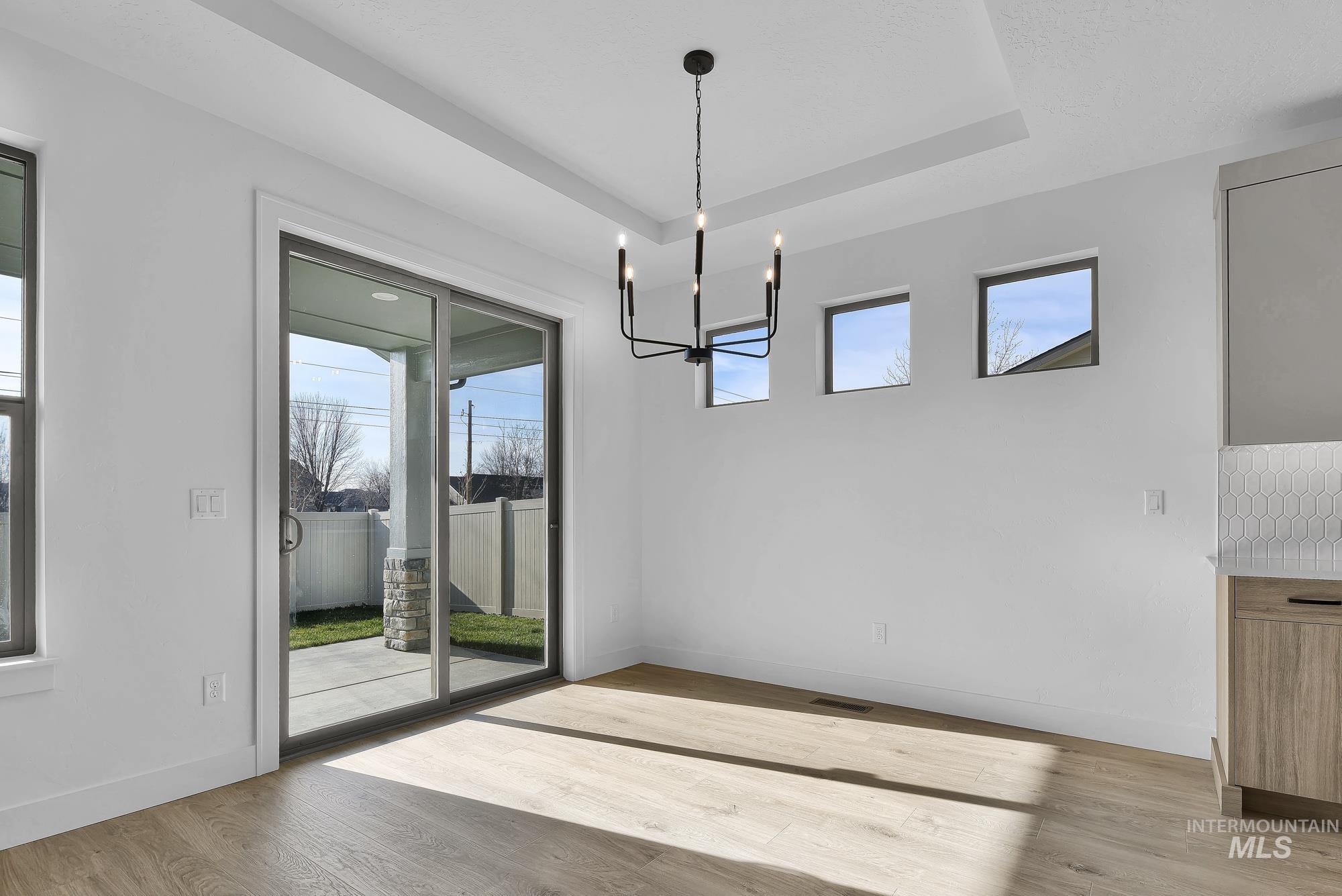 9875 W Snow Wolf Ln, Star, Idaho 83669, 3 Bedrooms, 2 Bathrooms, Residential For Sale, Price $649,900,MLS 98958379