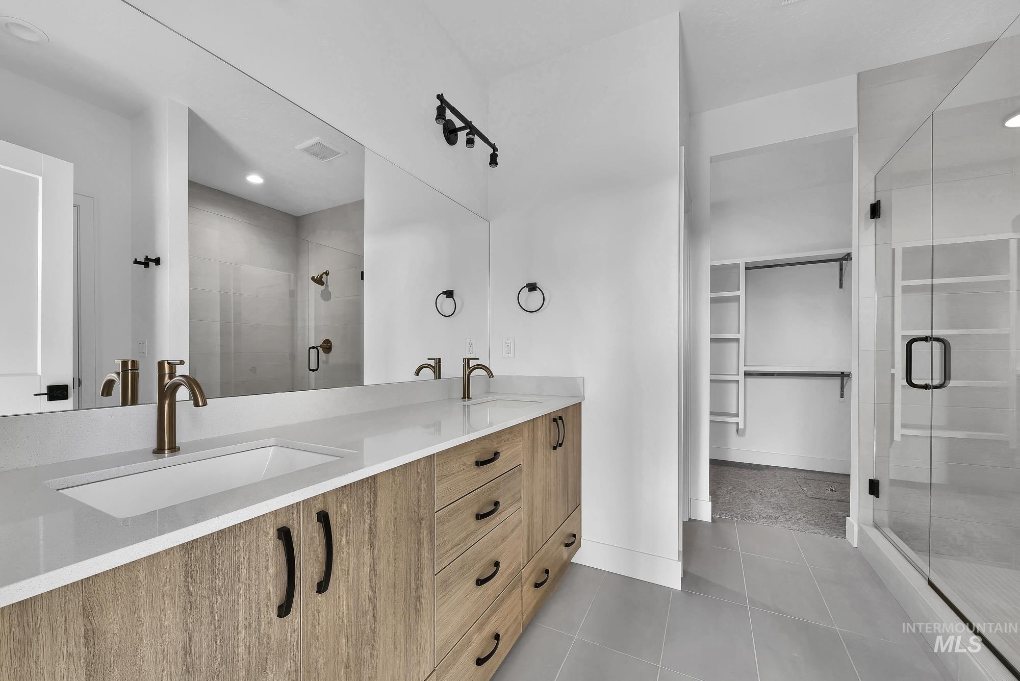 9875 W Snow Wolf Ln, Star, Idaho 83669, 3 Bedrooms, 2 Bathrooms, Residential For Sale, Price $649,900,MLS 98958379