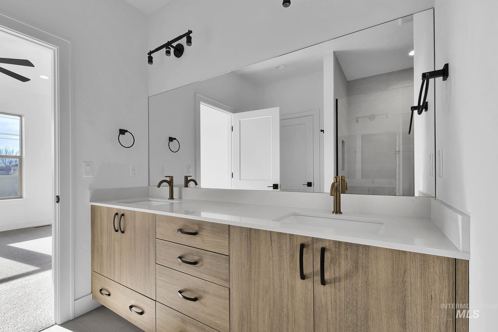 9875 W Snow Wolf Ln, Star, Idaho 83669, 3 Bedrooms, 2 Bathrooms, Residential For Sale, Price $649,900,MLS 98958379