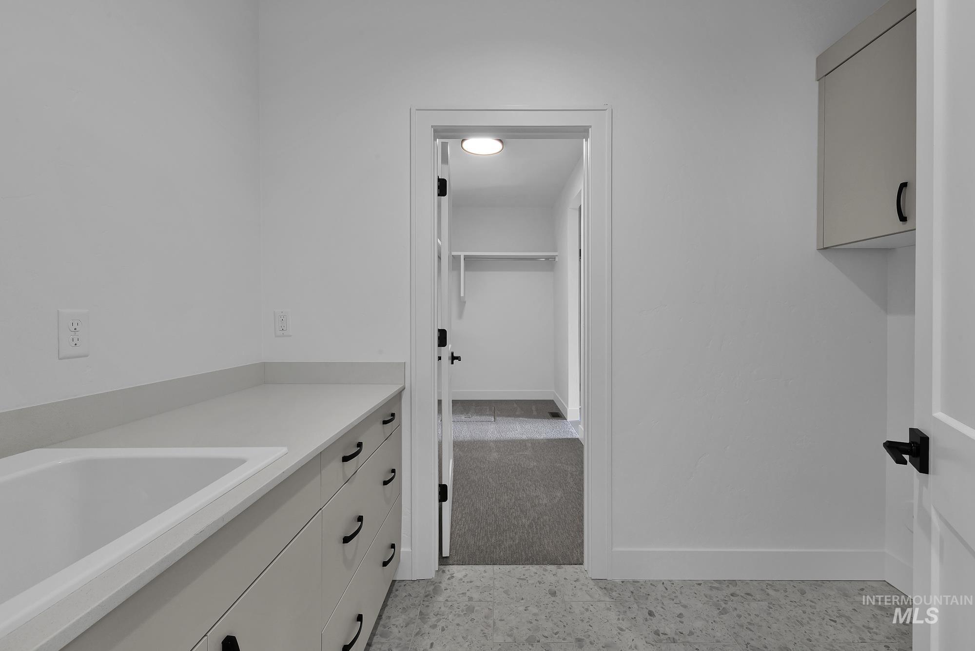 9875 W Snow Wolf Ln, Star, Idaho 83669, 3 Bedrooms, 2 Bathrooms, Residential For Sale, Price $649,900,MLS 98958379