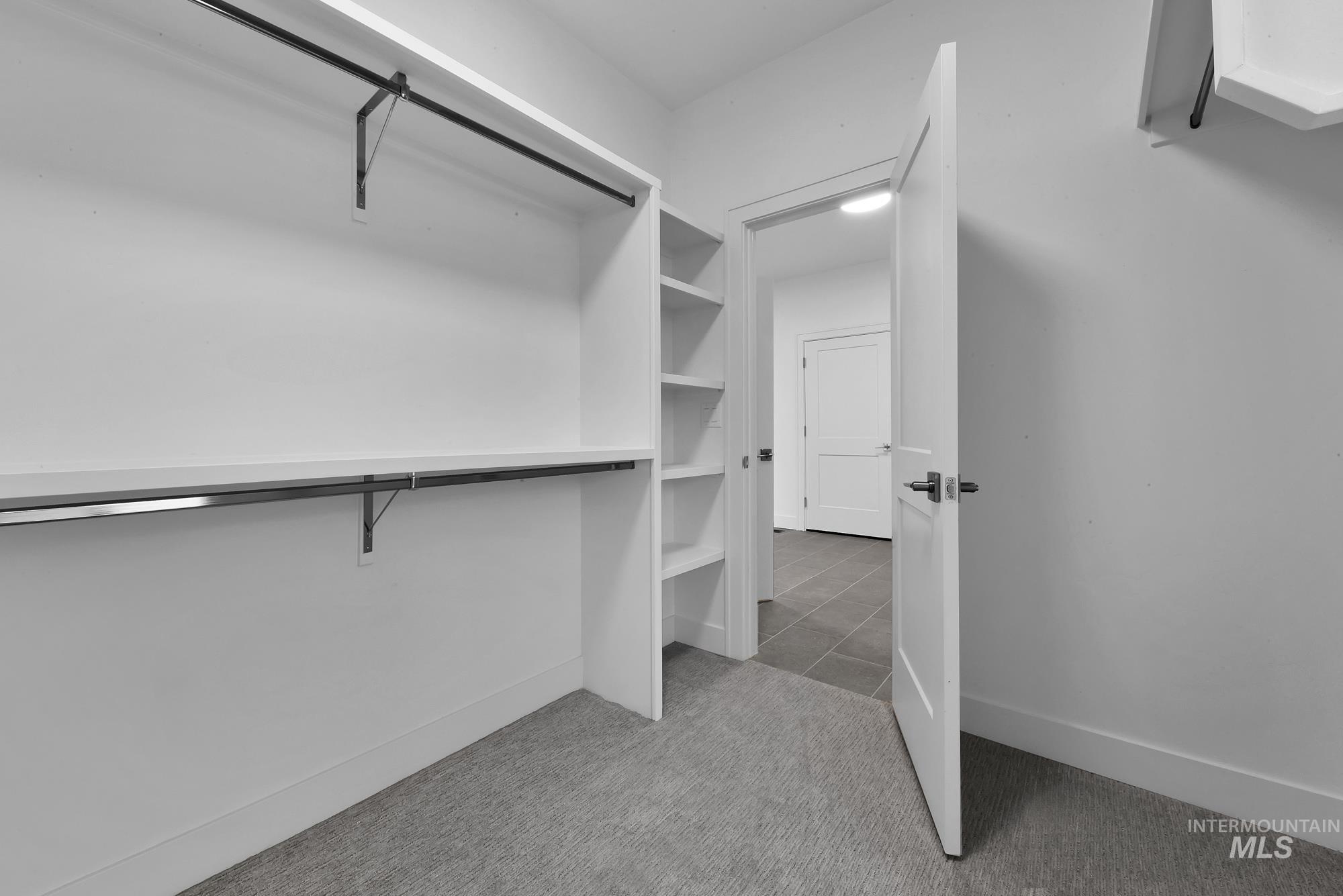 9887 W Snow Wolf Ln, Star, Idaho 83369, 4 Bedrooms, 3 Bathrooms, Residential For Sale, Price $749,900,MLS 98958387