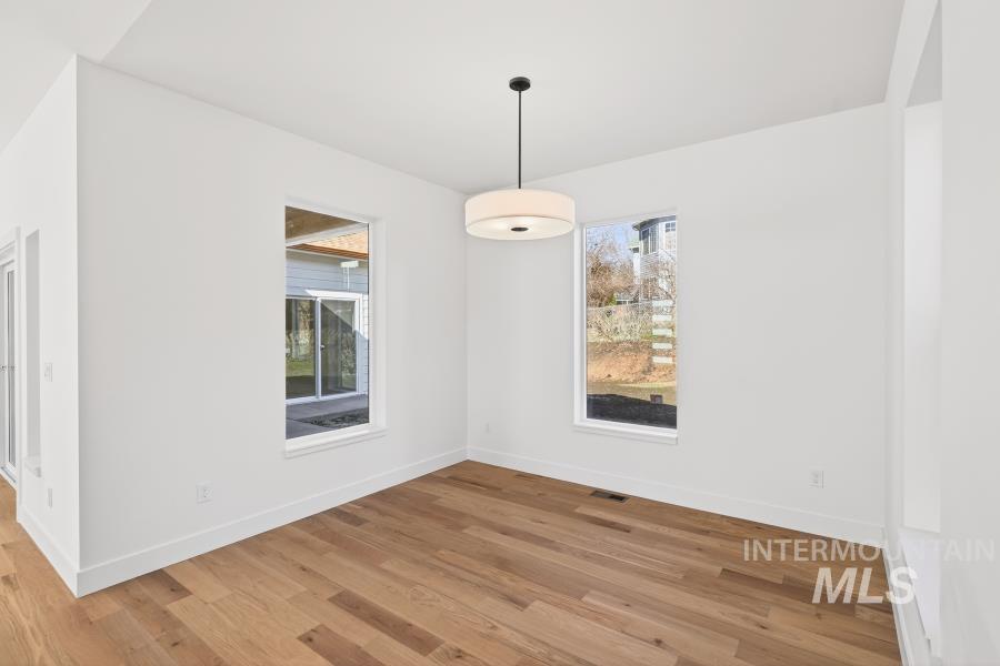 780 Victoria Dr., Moscow, Idaho 83843-3234, 3 Bedrooms, 2 Bathrooms, Residential For Sale, Price $639,000, 98958449