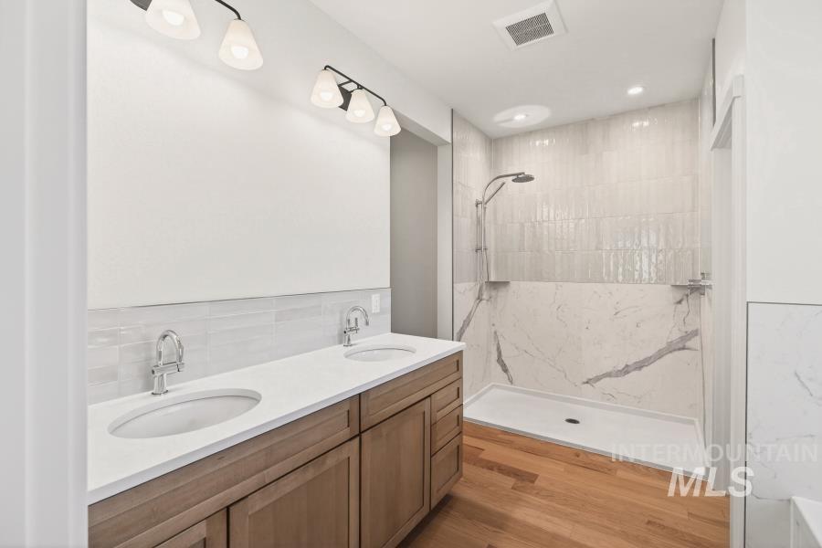 780 Victoria Dr., Moscow, Idaho 83843-3234, 3 Bedrooms, 2 Bathrooms, Residential For Sale, Price $639,000, 98958449