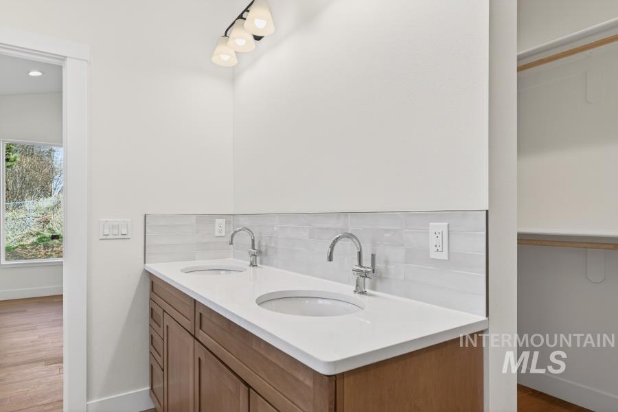 780 Victoria Dr., Moscow, Idaho 83843-3234, 3 Bedrooms, 2 Bathrooms, Residential For Sale, Price $639,000, 98958449