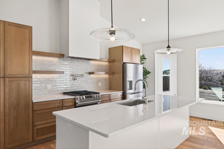 780 Victoria Dr., Moscow, Idaho 83843-3234, 3 Bedrooms, 2 Bathrooms, Residential For Sale, Price $639,000, 98958449