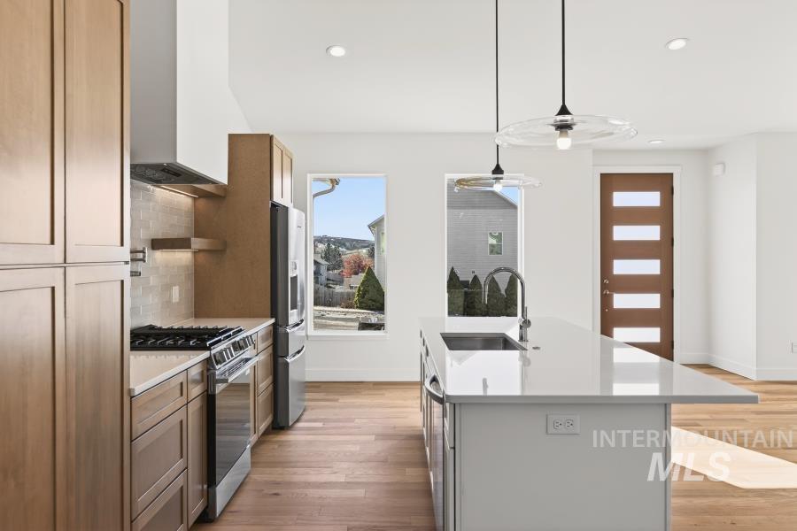 780 Victoria Dr., Moscow, Idaho 83843-3234, 3 Bedrooms, 2 Bathrooms, Residential For Sale, Price $639,000, 98958449