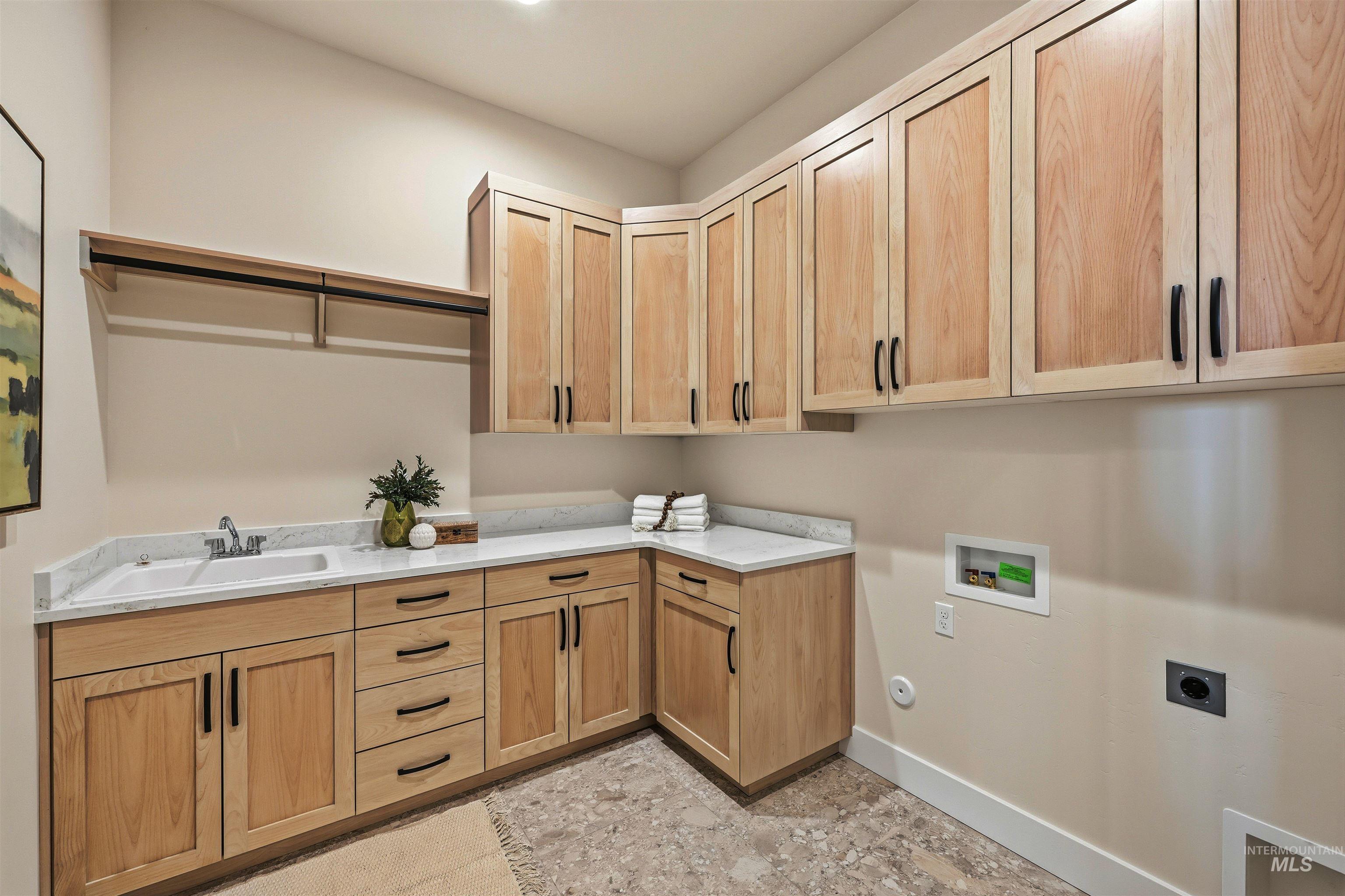 20 E Shafer View Drive, Meridian, Idaho 83642, 4 Bedrooms, 4.5 Bathrooms, Residential For Sale, Price $1,349,900,MLS 98958470