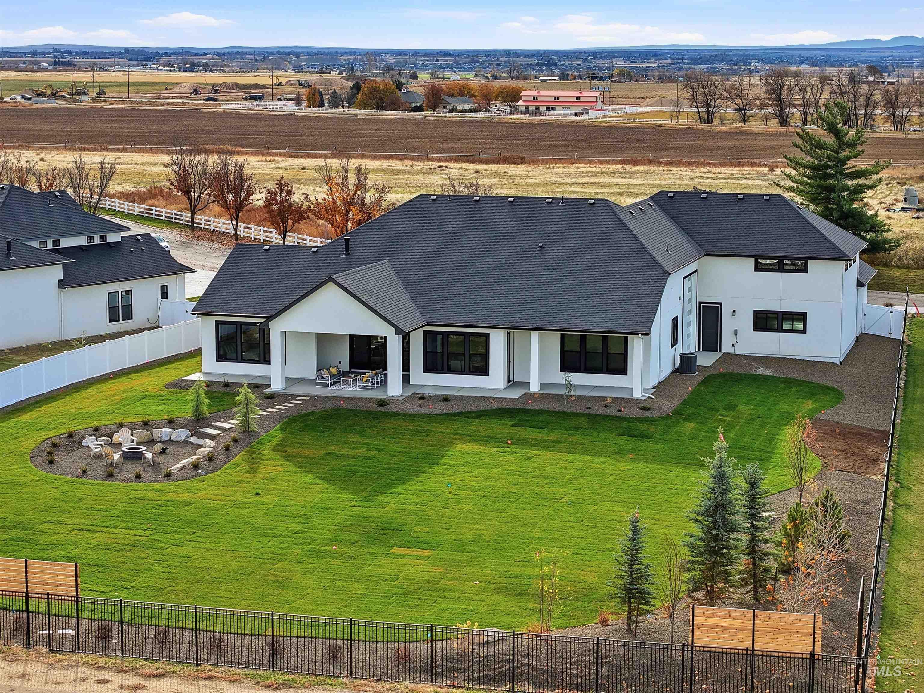 20 E Shafer View Drive, Meridian, Idaho 83642, 4 Bedrooms, 4.5 Bathrooms, Residential For Sale, Price $1,349,900,MLS 98958470