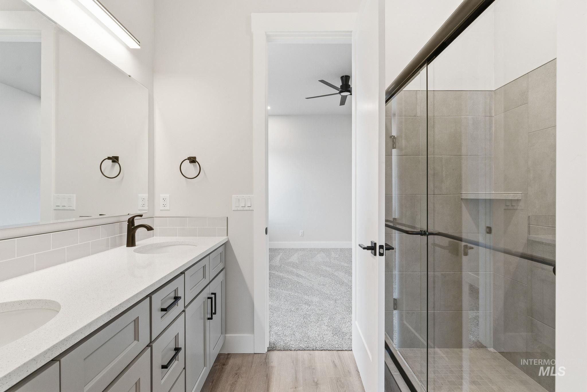 6817 W Ustick, Boise, Idaho 83704, 3 Bedrooms, 2.5 Bathrooms, Residential For Sale, Price $585,900,MLS 98958473