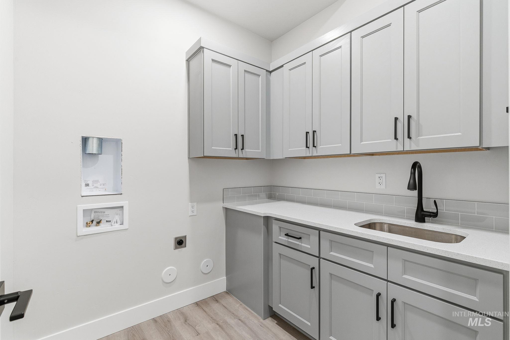 6817 W Ustick, Boise, Idaho 83704, 3 Bedrooms, 2.5 Bathrooms, Residential For Sale, Price $585,900,MLS 98958473