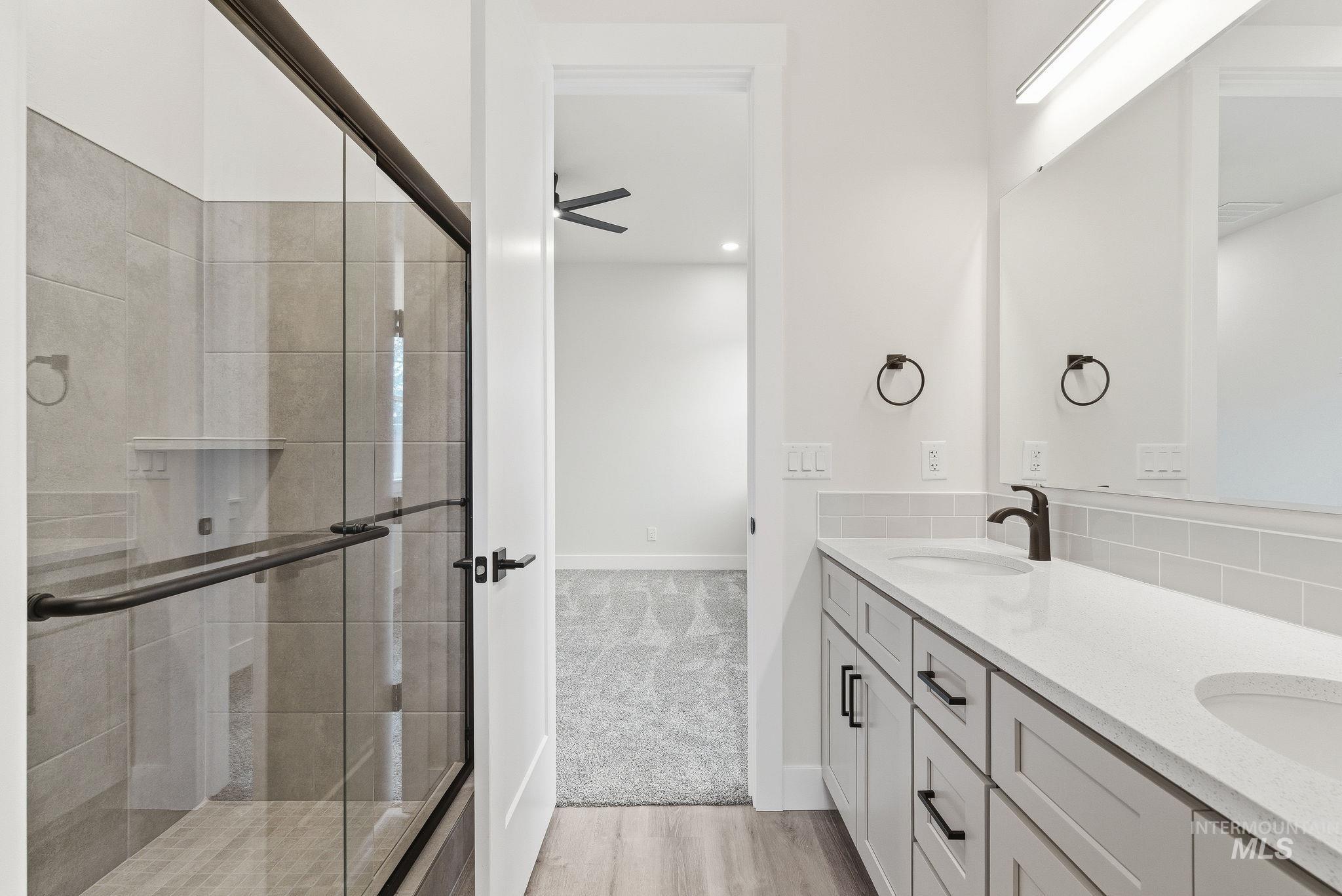 6829 W Ustick, Boise, Idaho 83704, 3 Bedrooms, 2.5 Bathrooms, Residential For Sale, Price $585,900,MLS 98958478