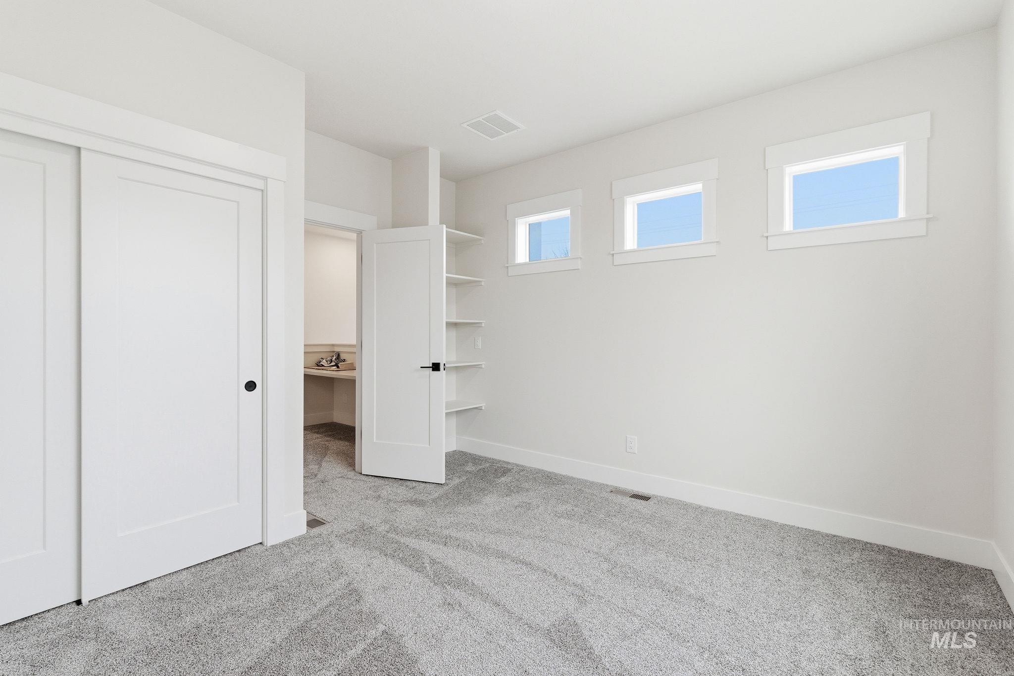 6829 W Ustick, Boise, Idaho 83704, 3 Bedrooms, 2.5 Bathrooms, Residential For Sale, Price $585,900,MLS 98958478