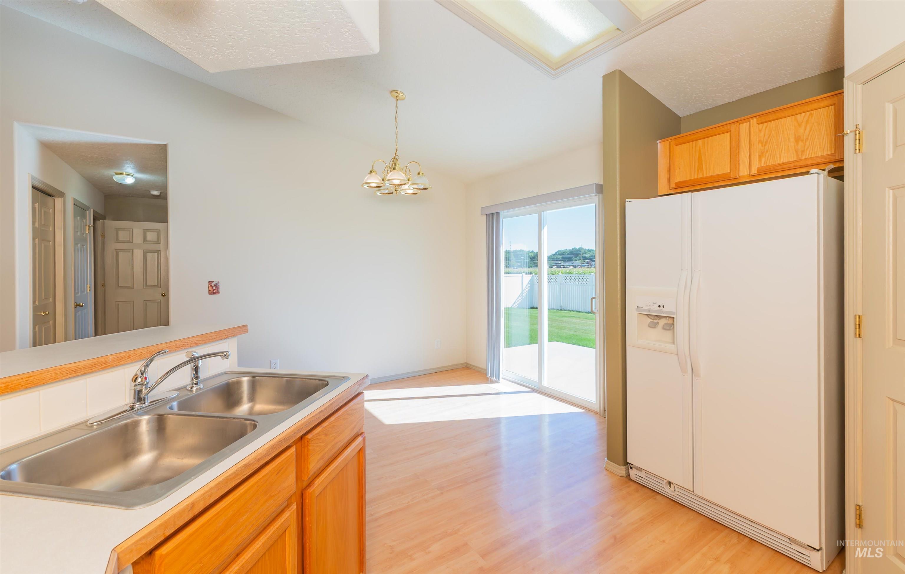 1630 S Woodland Dr, Nampa, Idaho 83686, 3 Bedrooms, 2 Bathrooms, Residential For Sale, Price $364,900,MLS 98958479