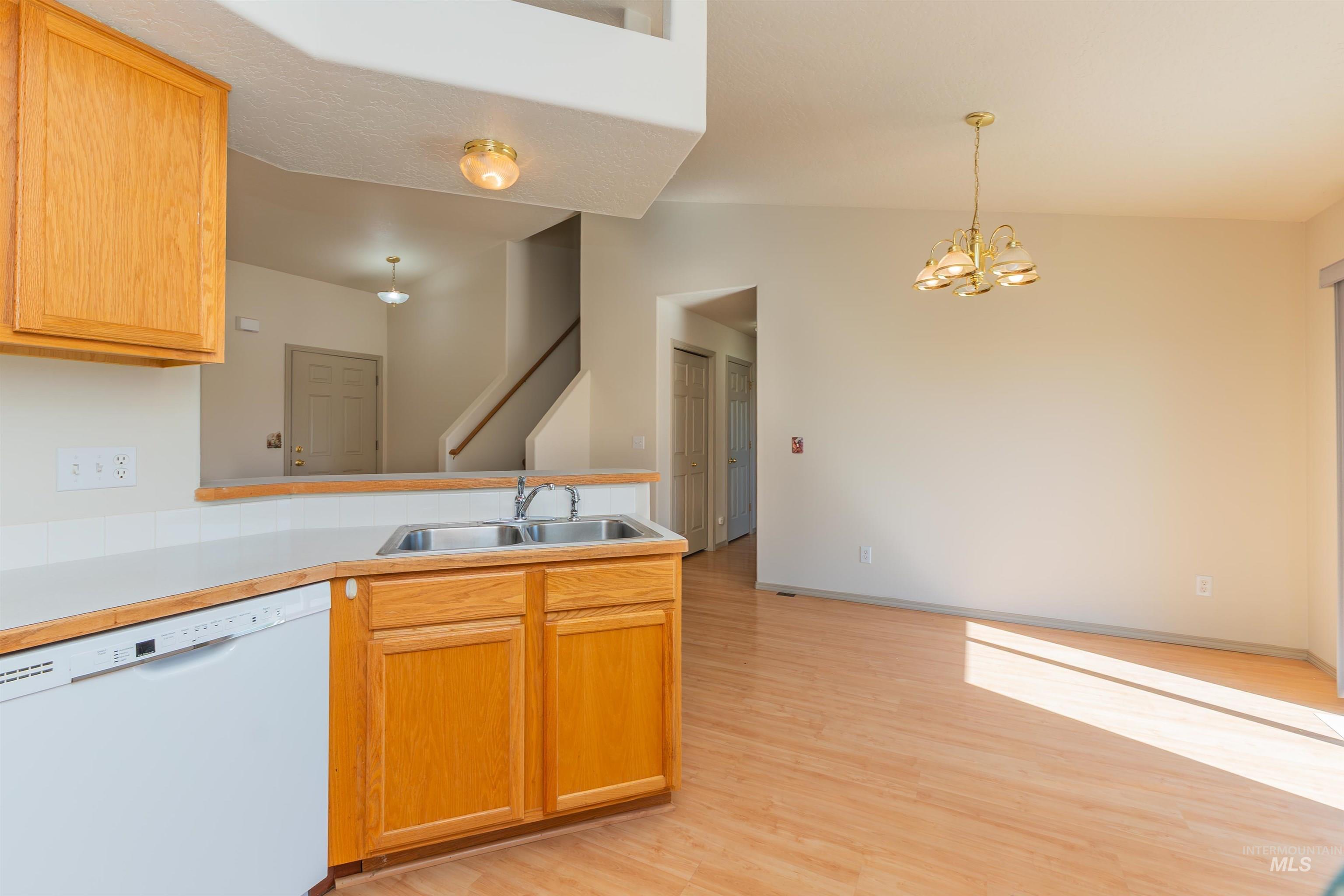 1630 S Woodland Dr, Nampa, Idaho 83686, 3 Bedrooms, 2 Bathrooms, Residential For Sale, Price $364,900,MLS 98958479