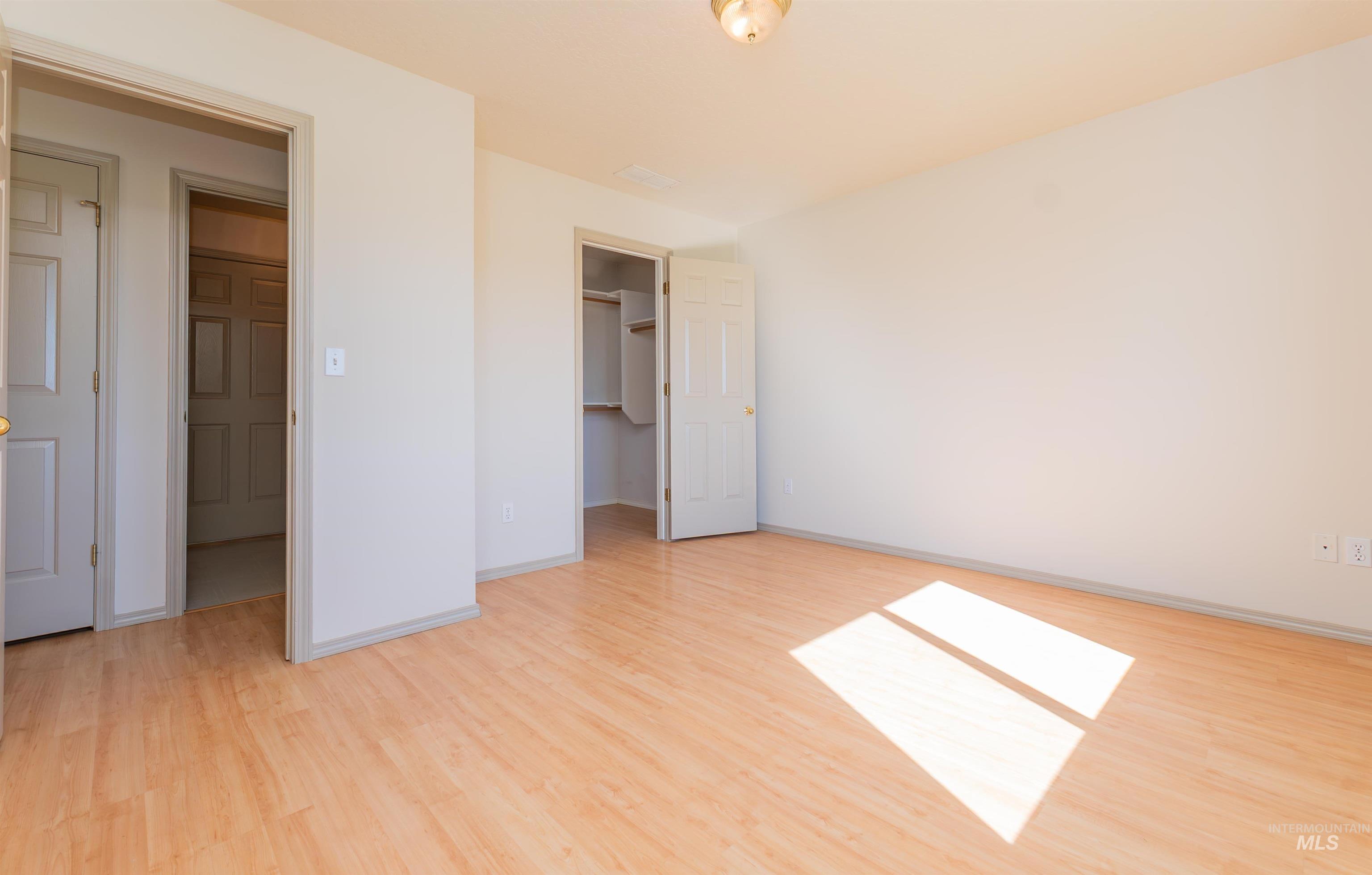 1630 S Woodland Dr, Nampa, Idaho 83686, 3 Bedrooms, 2 Bathrooms, Residential For Sale, Price $364,900,MLS 98958479