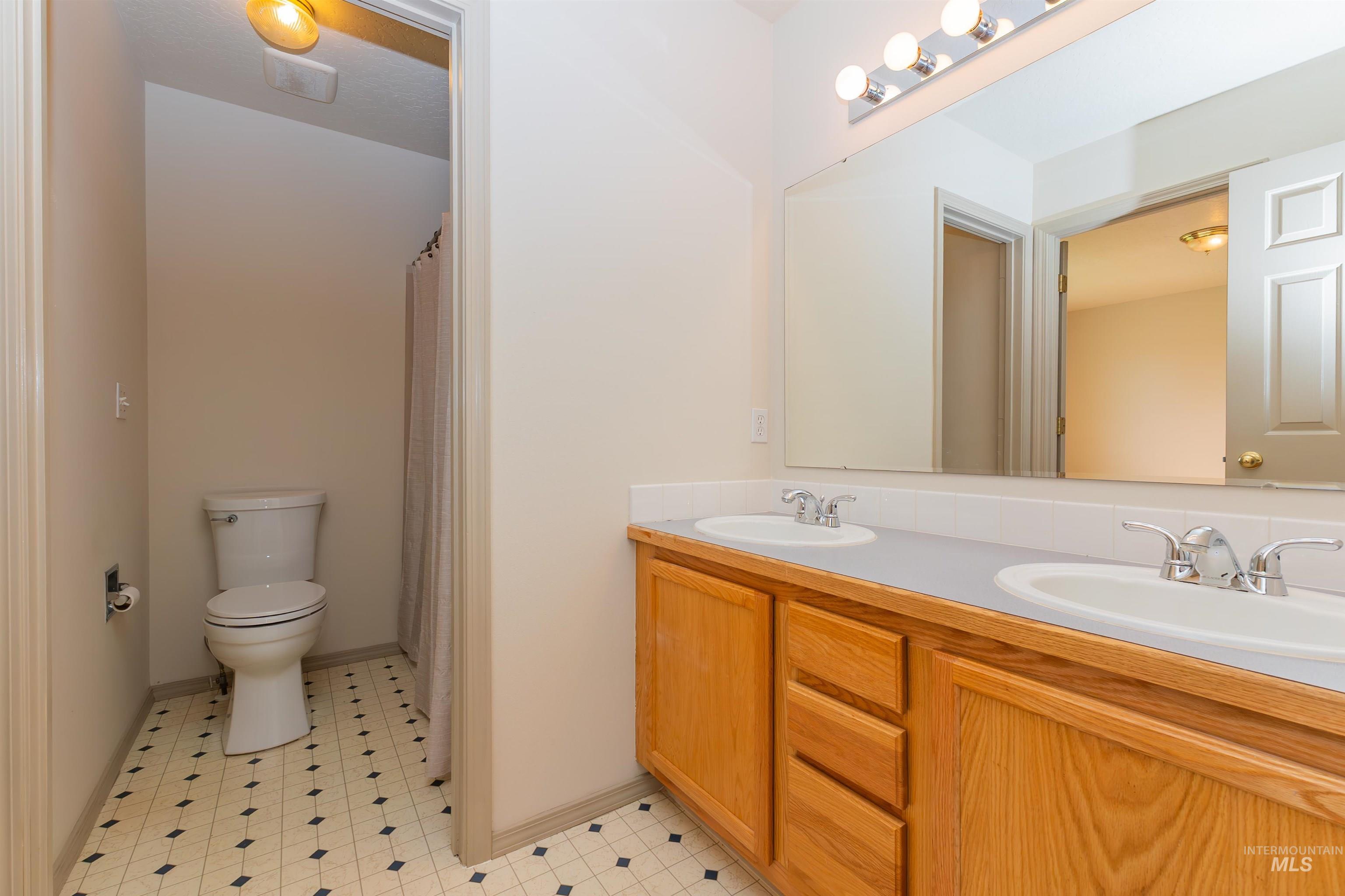 1630 S Woodland Dr, Nampa, Idaho 83686, 3 Bedrooms, 2 Bathrooms, Residential For Sale, Price $364,900,MLS 98958479