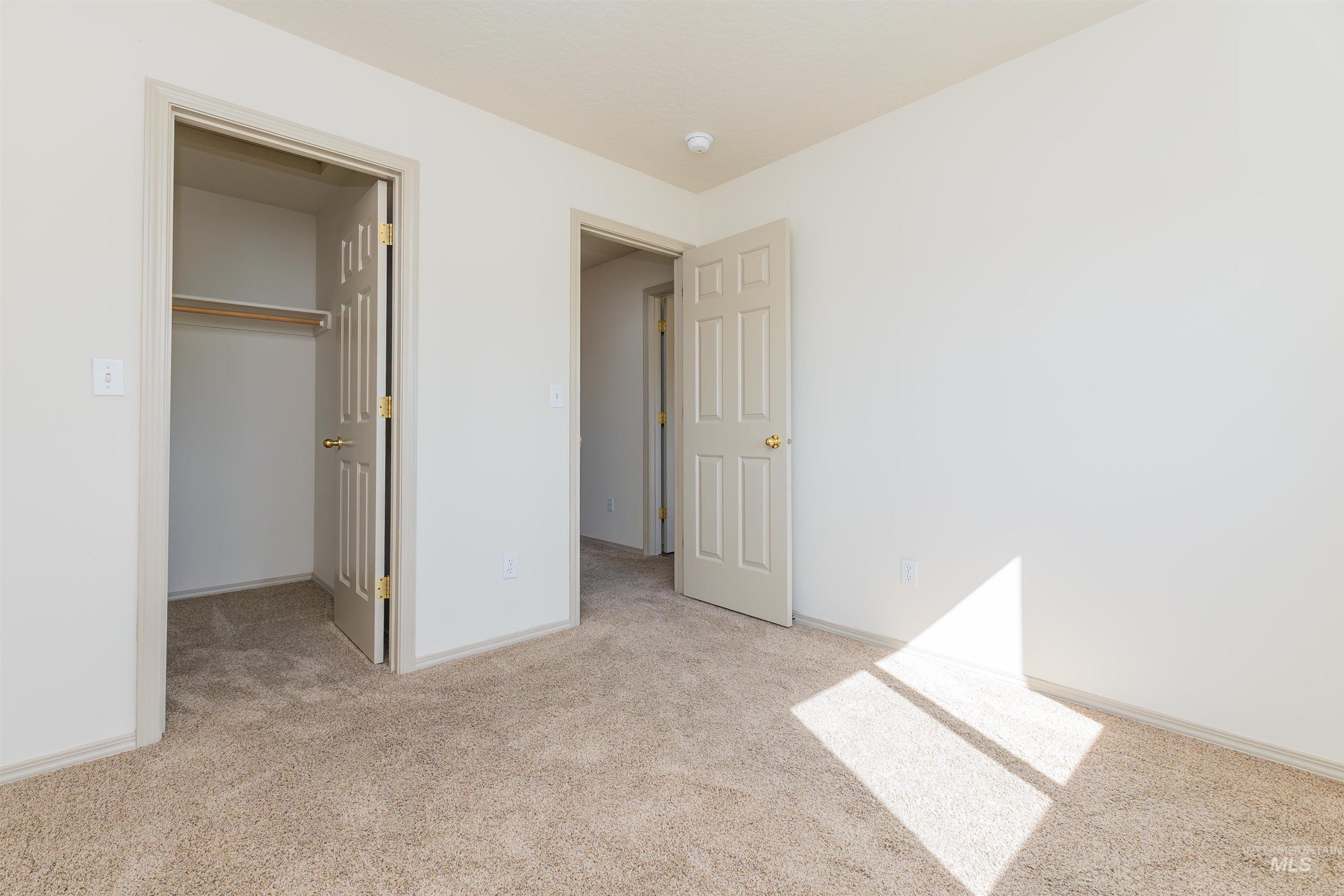 1630 S Woodland Dr, Nampa, Idaho 83686, 3 Bedrooms, 2 Bathrooms, Residential For Sale, Price $364,900,MLS 98958479