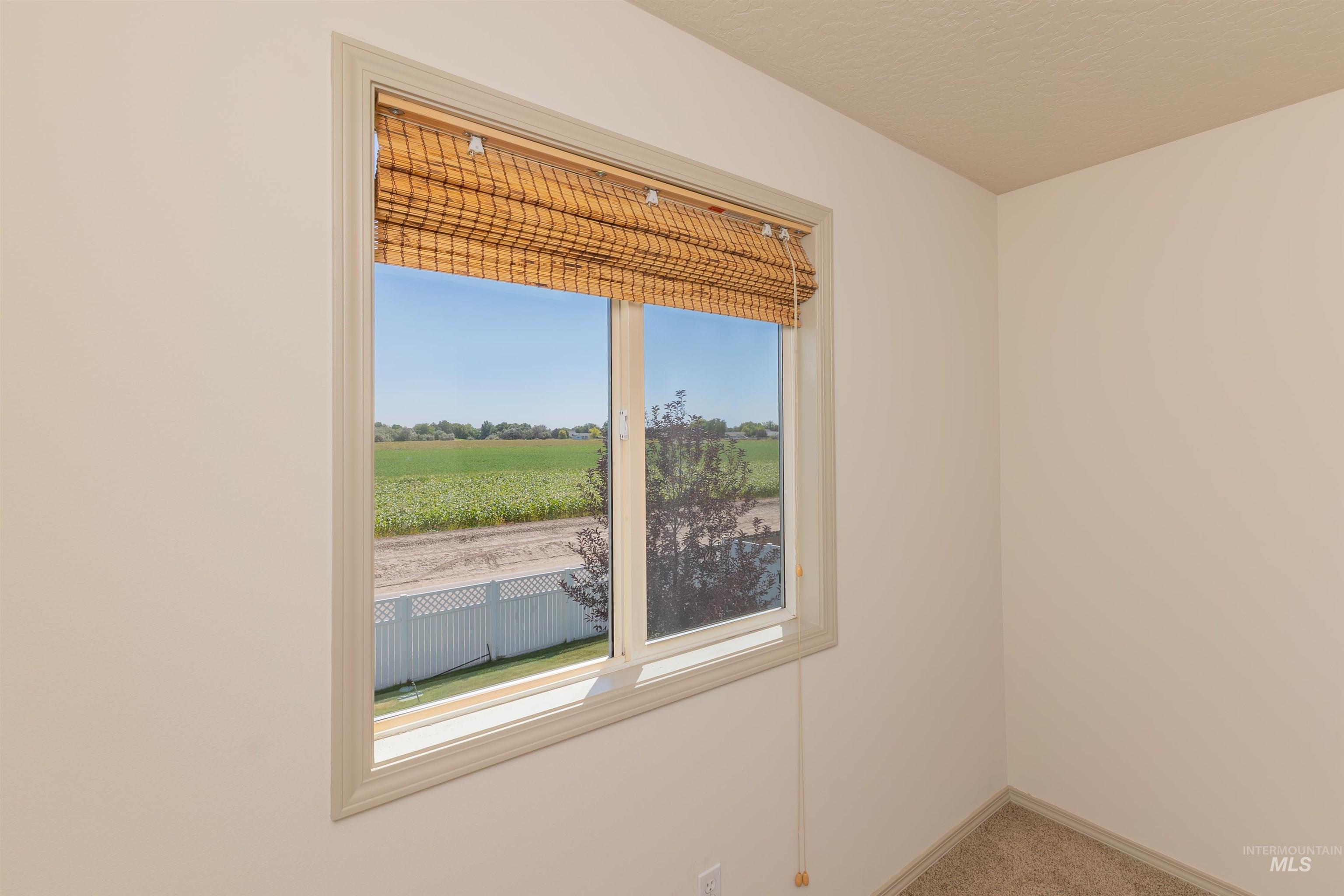 1630 S Woodland Dr, Nampa, Idaho 83686, 3 Bedrooms, 2 Bathrooms, Residential For Sale, Price $364,900,MLS 98958479