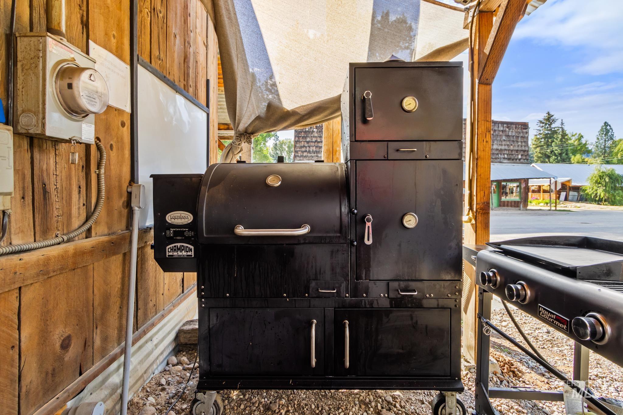 204 Main St., Idaho City, Idaho 83631, 1 Bedroom, 3 Bathrooms, Residential For Sale, Price $589,000,MLS 98958488