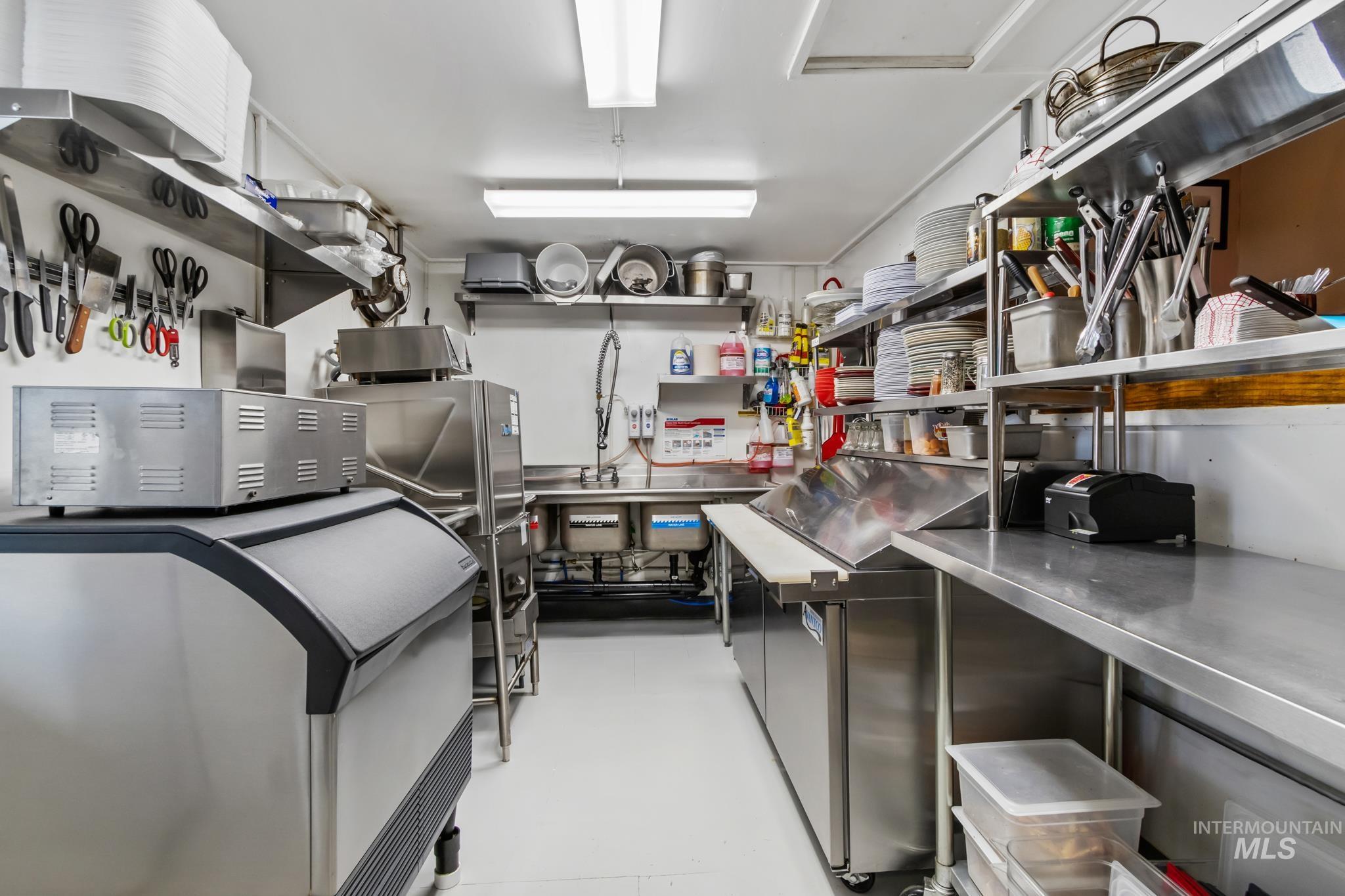 204 Main St., Idaho City, Idaho 83631, 1 Bedroom, 3 Bathrooms, Residential For Sale, Price $589,000,MLS 98958488