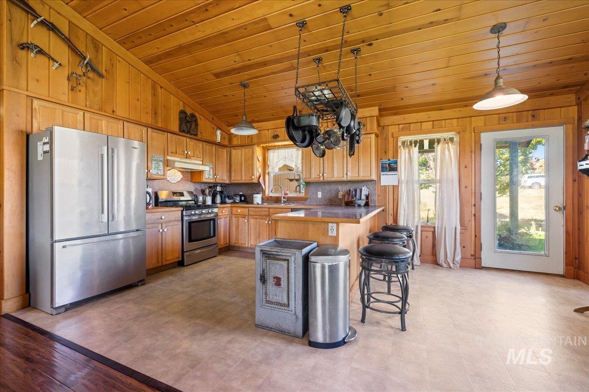 2128 Jackson Creek Road, Council, Idaho 83612, 3 Bedrooms, 2 Bathrooms, Residential For Sale, Price $745,000,MLS 98958495